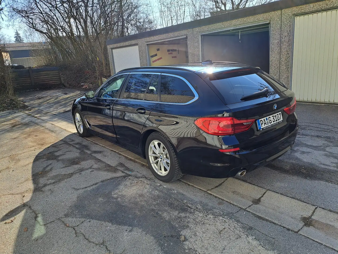 BMW 520 520d Touring Aut. Luxury Line - 2