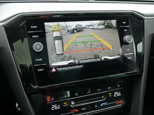 Volkswagen Passat Alltrack view 15