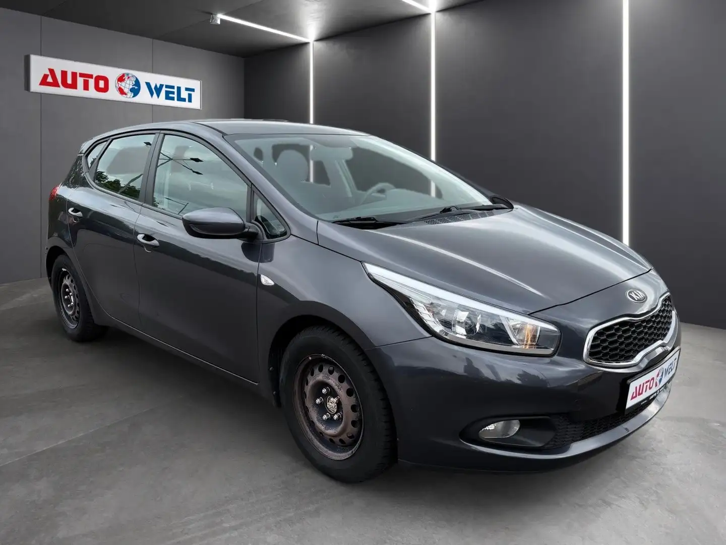 Kia Ceed / cee'd Ceed 1.4 16V CVVT Klimaanlage Einparkhilfe Grau - 2