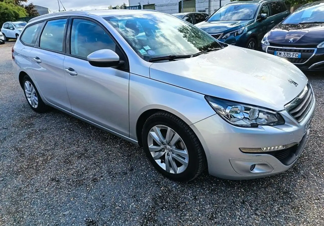 Peugeot 308 1.2 110cv BUSINESS 1 Ã¨re MAIN