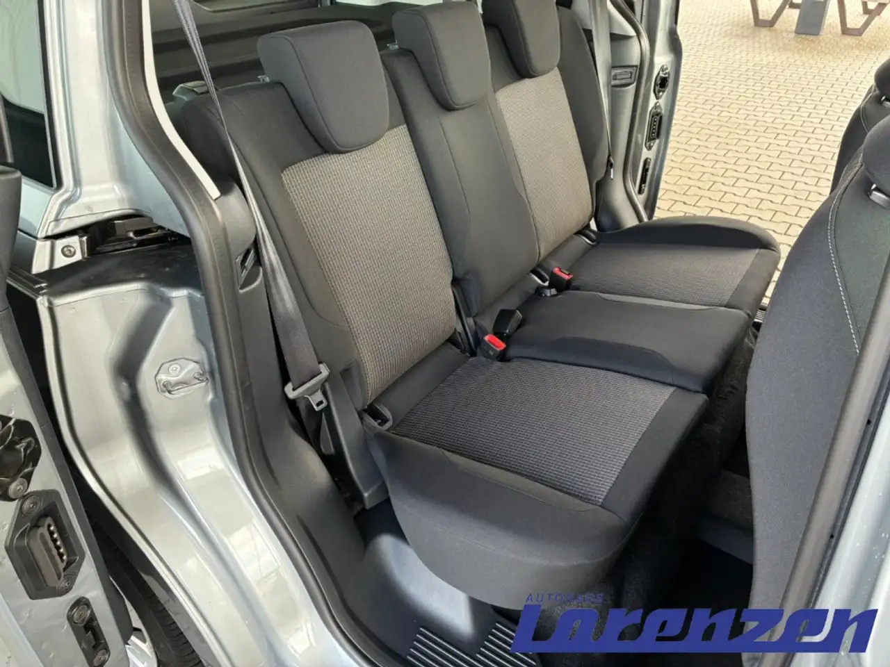 Ford Tourneo Courier Trend 1,0 Ecoboost Automatik Digitales Cockpit+App 9