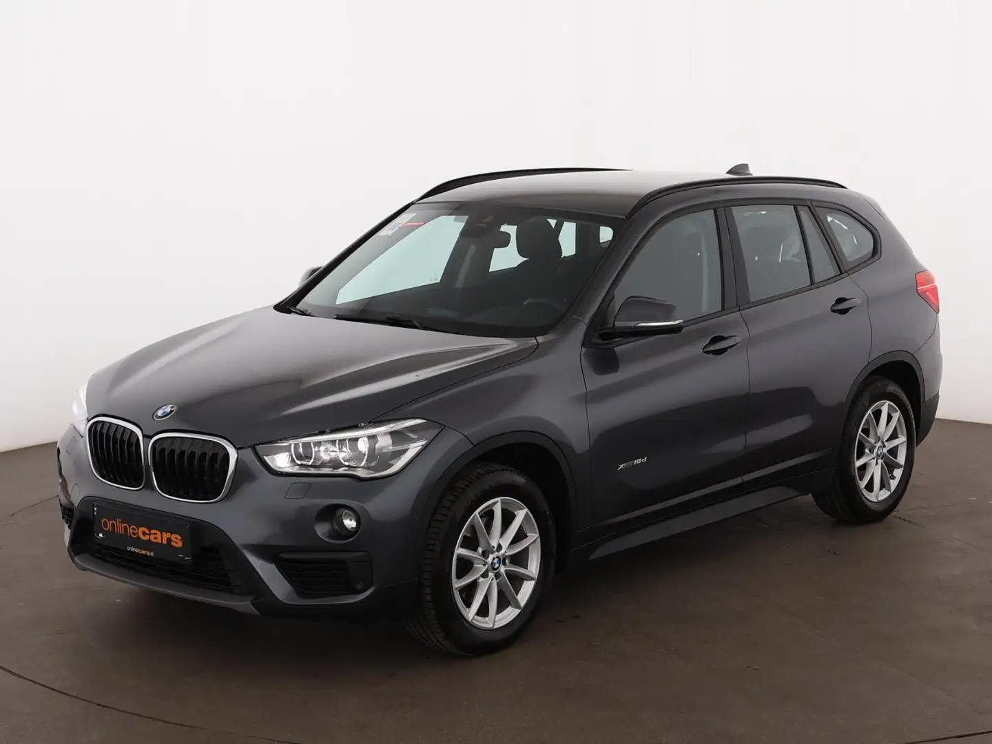 BMW X1 xDrive 18d Advantage Aut LED NAVI R-CAM SITZHZ Grau - 2