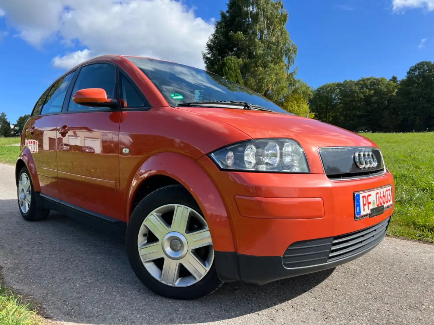 Audi A2 1.4 aus 2 Hand SCHECKHEFTGEPFLEGT BEI AUDI Naranja - 2