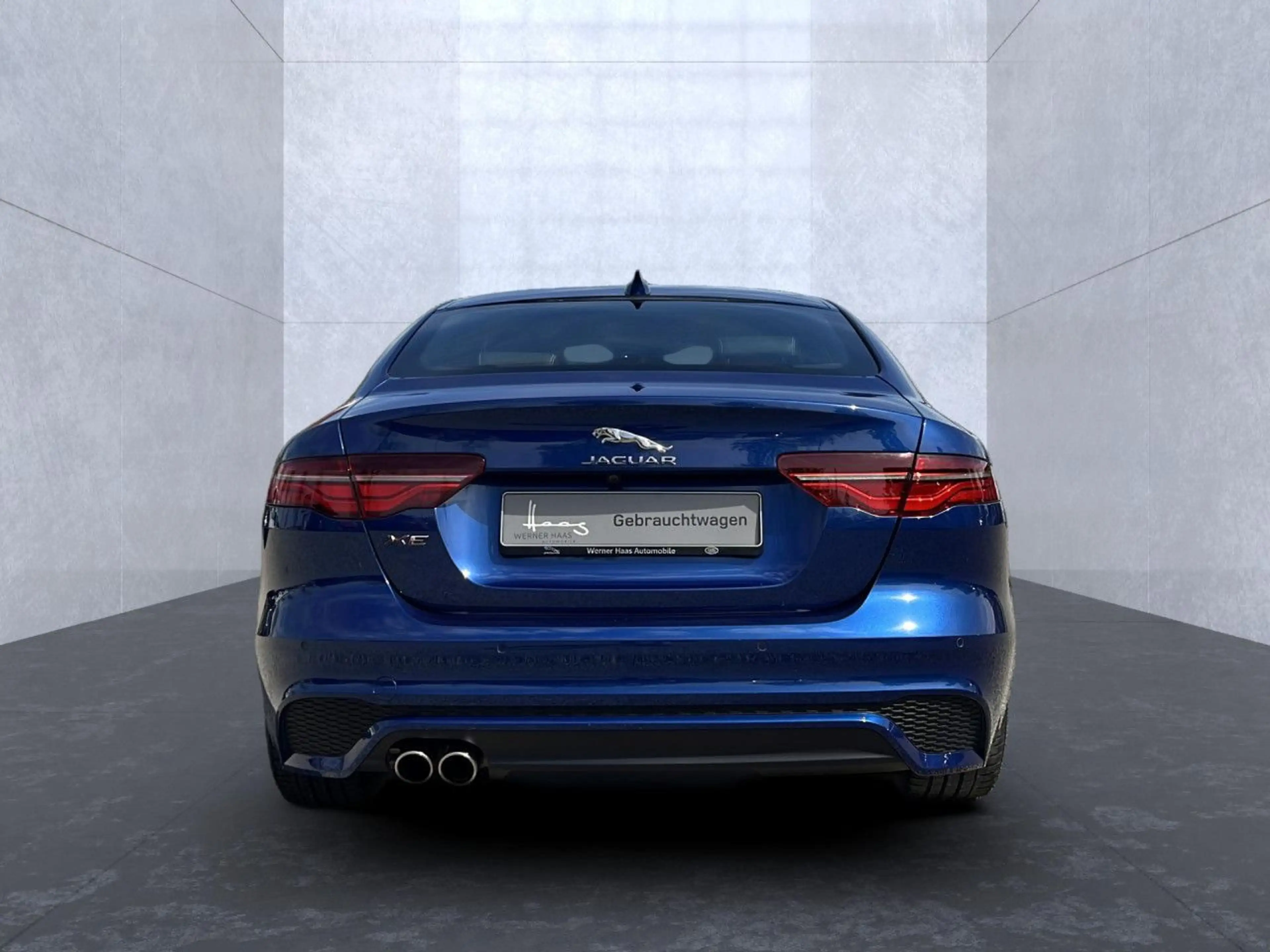Jaguar XE D200 AWD R-Dynamic HSE — photo 7