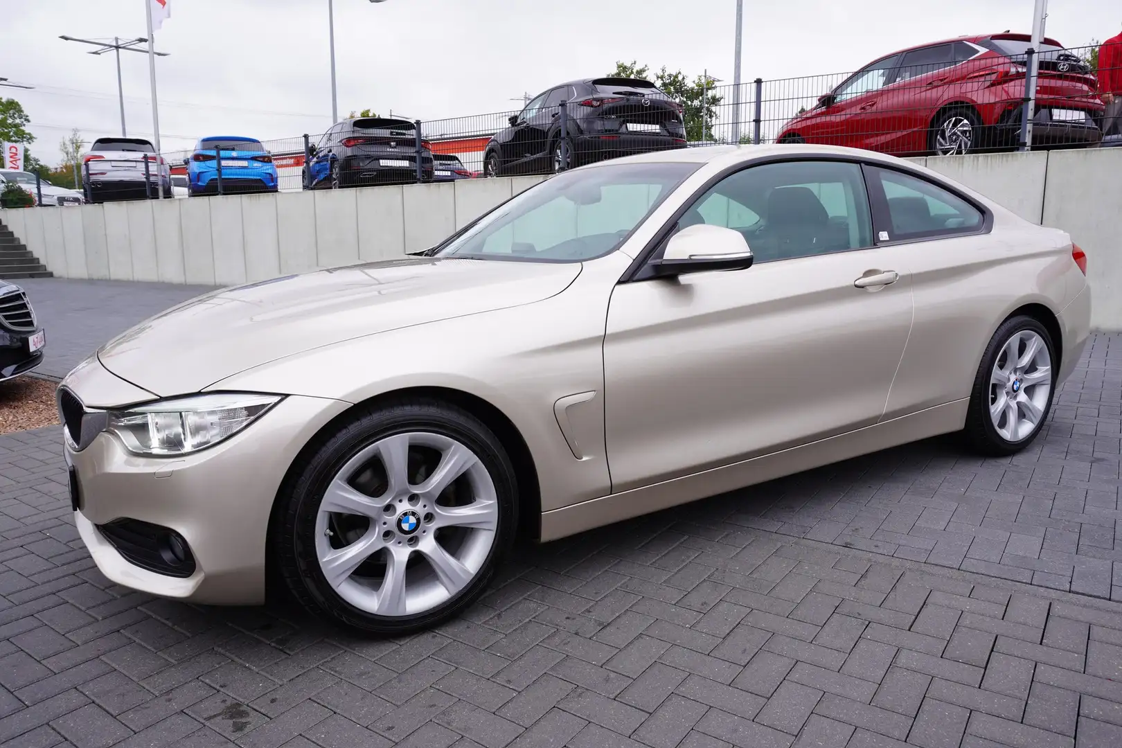 BMW 418 418d Advantage Bi-Xenon Tempomat Sitzheizung PDC Beige - 2