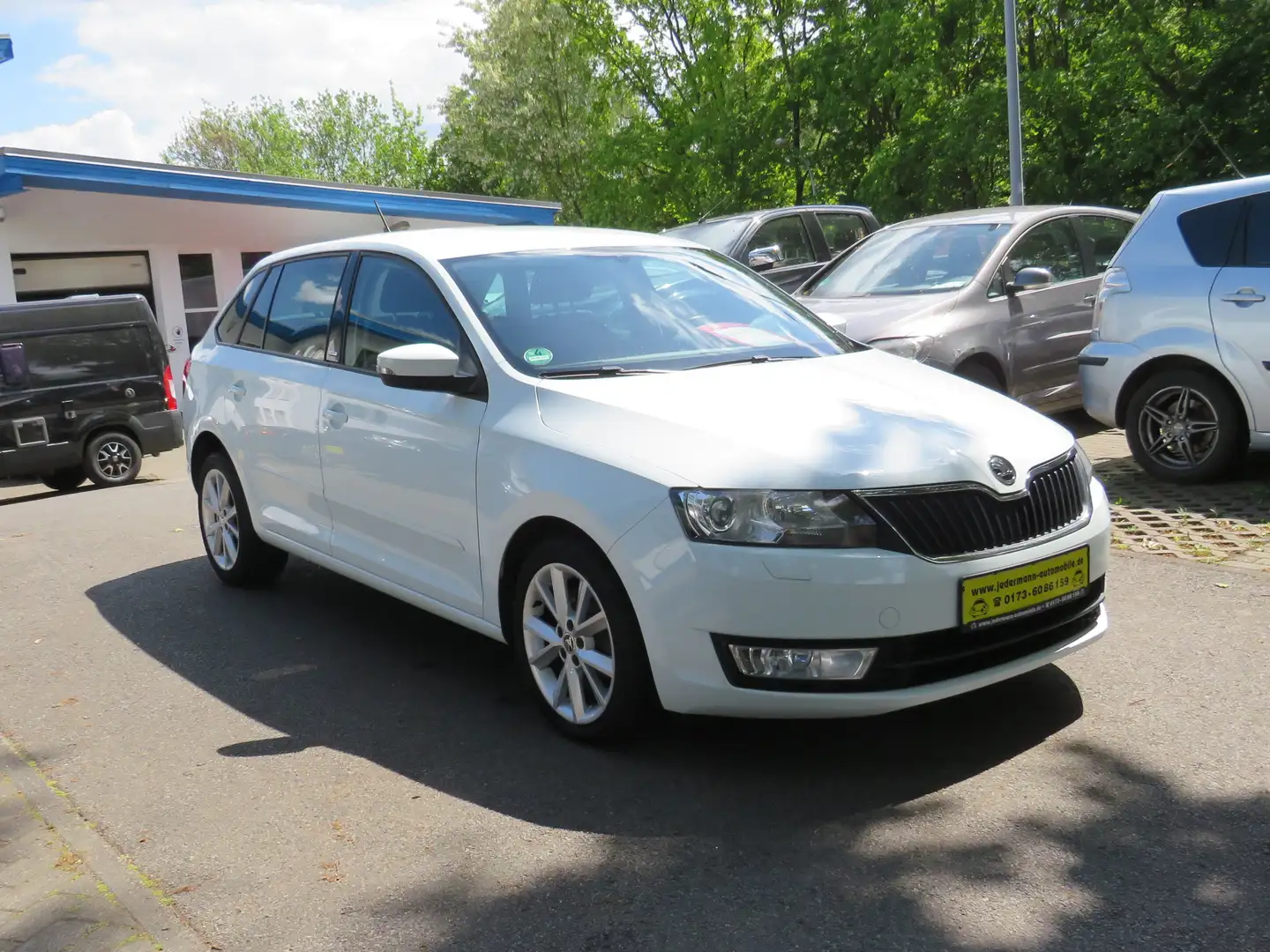 Skoda Rapid/Spaceback Spaceback Joy 1,6 TDI Navi Tempo Alcantara Weiß - 1