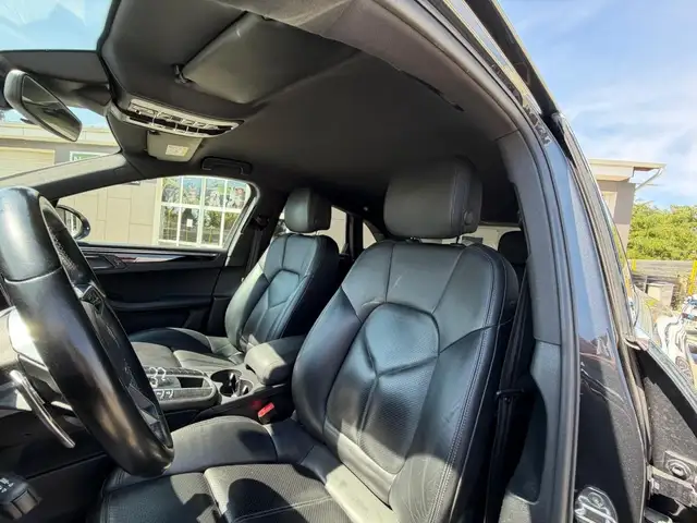 Porsche Macan view 18