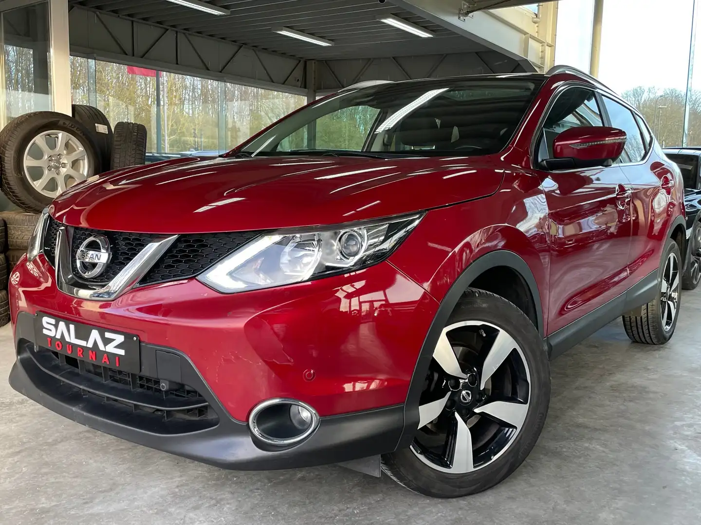 Nissan Qashqai 1.5 dCi 2WD Connect Edition/CAMERA/TOIT PANO/USB Rood - 2