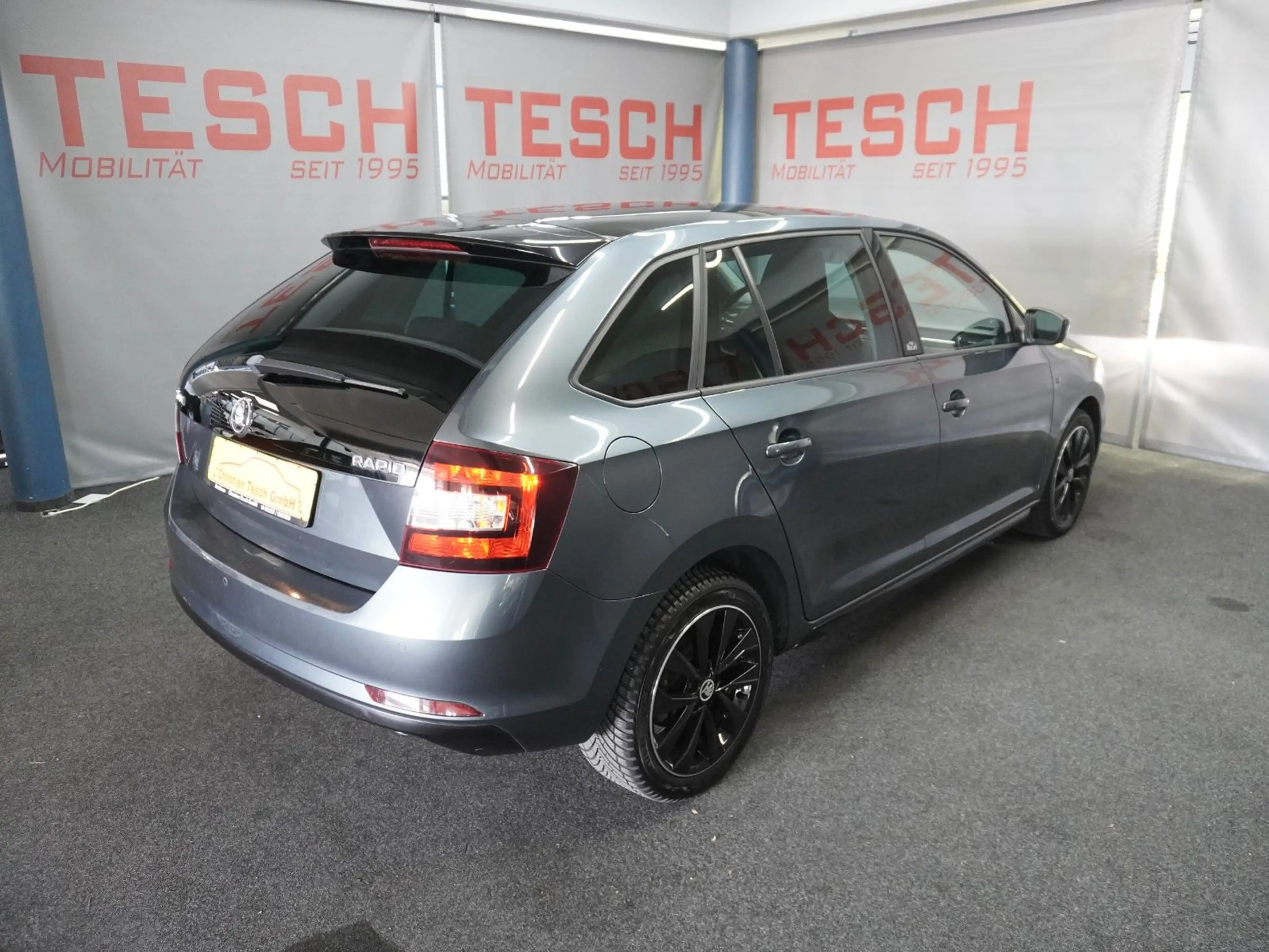 Skoda Rapid/Spaceback Spaceback 1.2 TSI Ambition XENON NAVI BT — photo 4