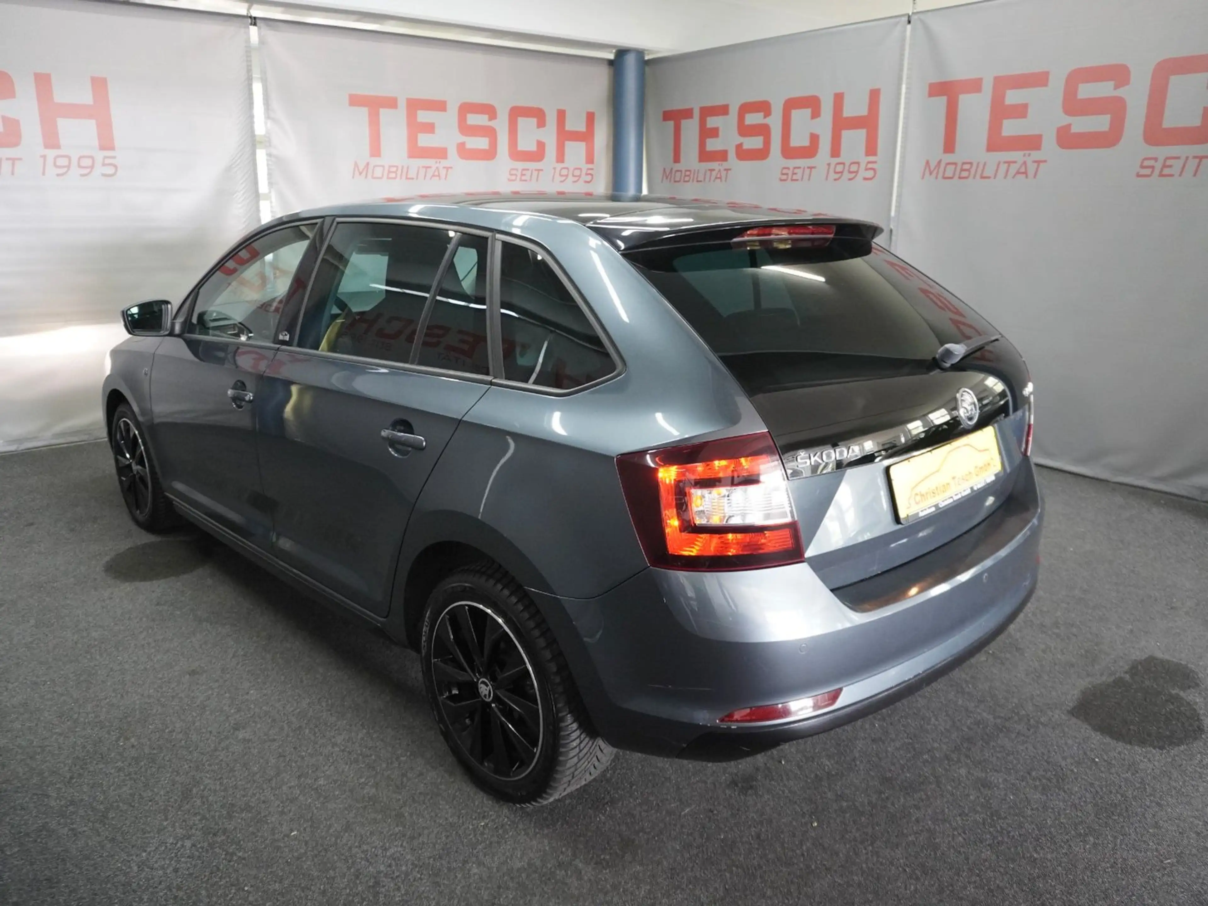 Skoda Rapid/Spaceback Spaceback 1.2 TSI Ambition XENON NAVI BT — photo 6