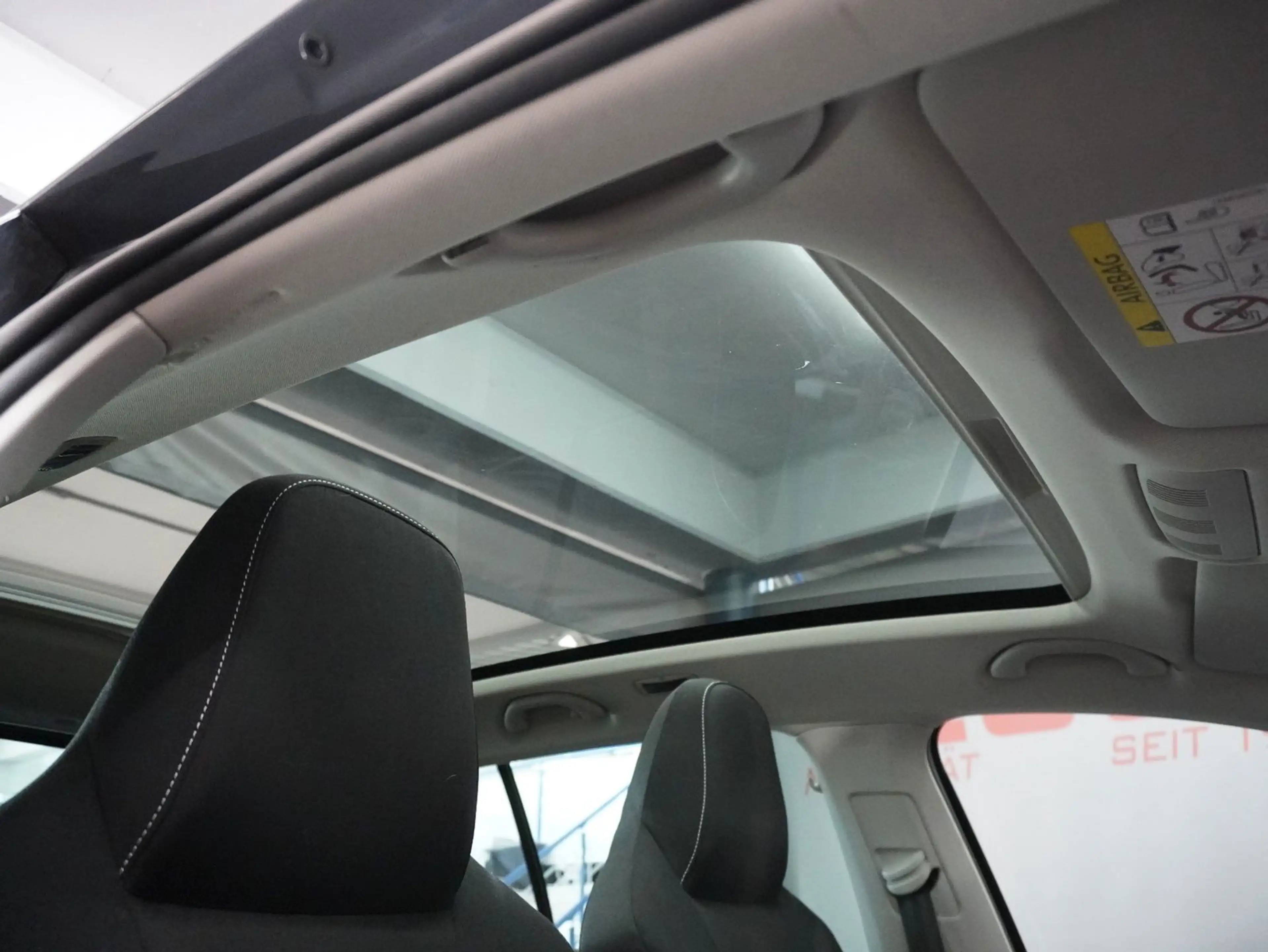 Skoda Rapid/Spaceback Spaceback 1.2 TSI Ambition XENON NAVI BT — photo 11