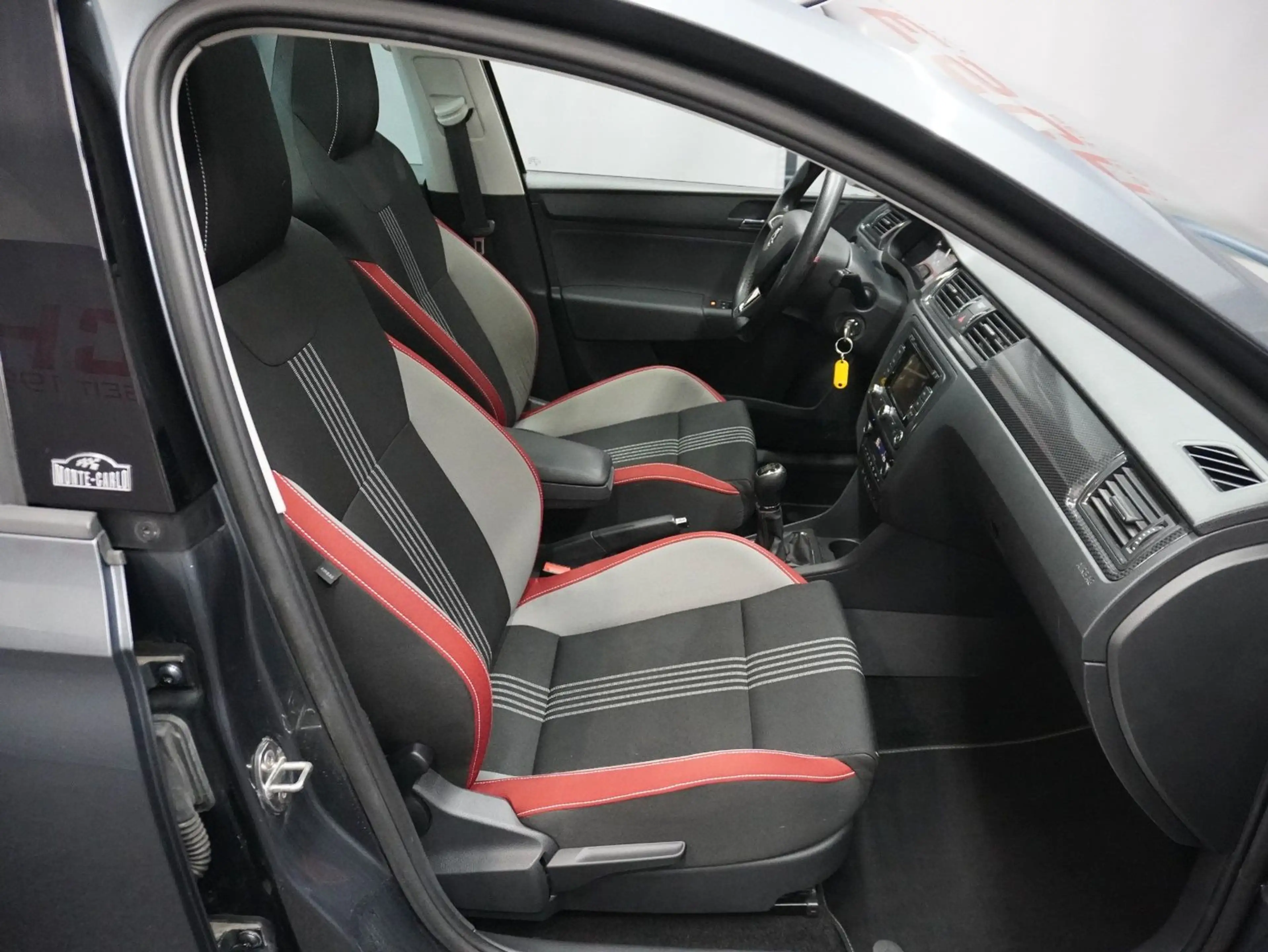Skoda Rapid/Spaceback Spaceback 1.2 TSI Ambition XENON NAVI BT — photo 8