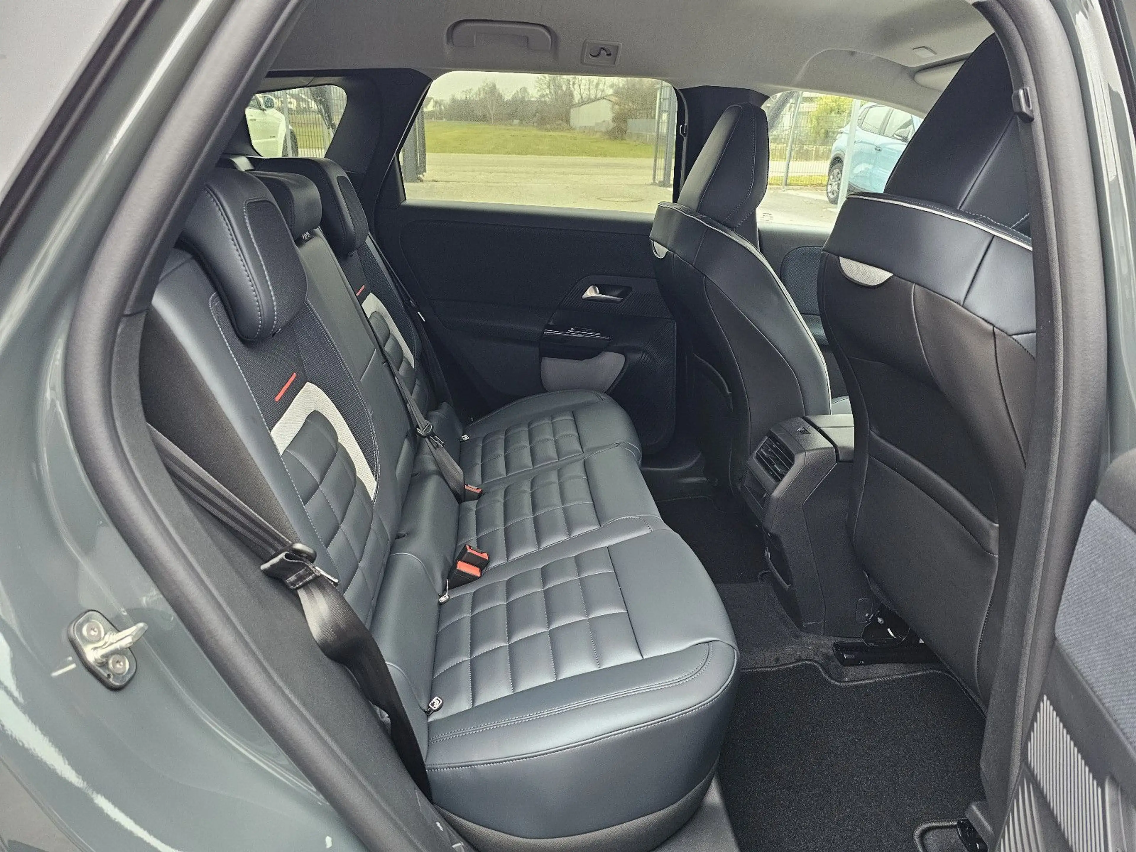 Citroen C5 Aircross 145 Hybrid MAX *Winter-Paket MAX* — photo 18