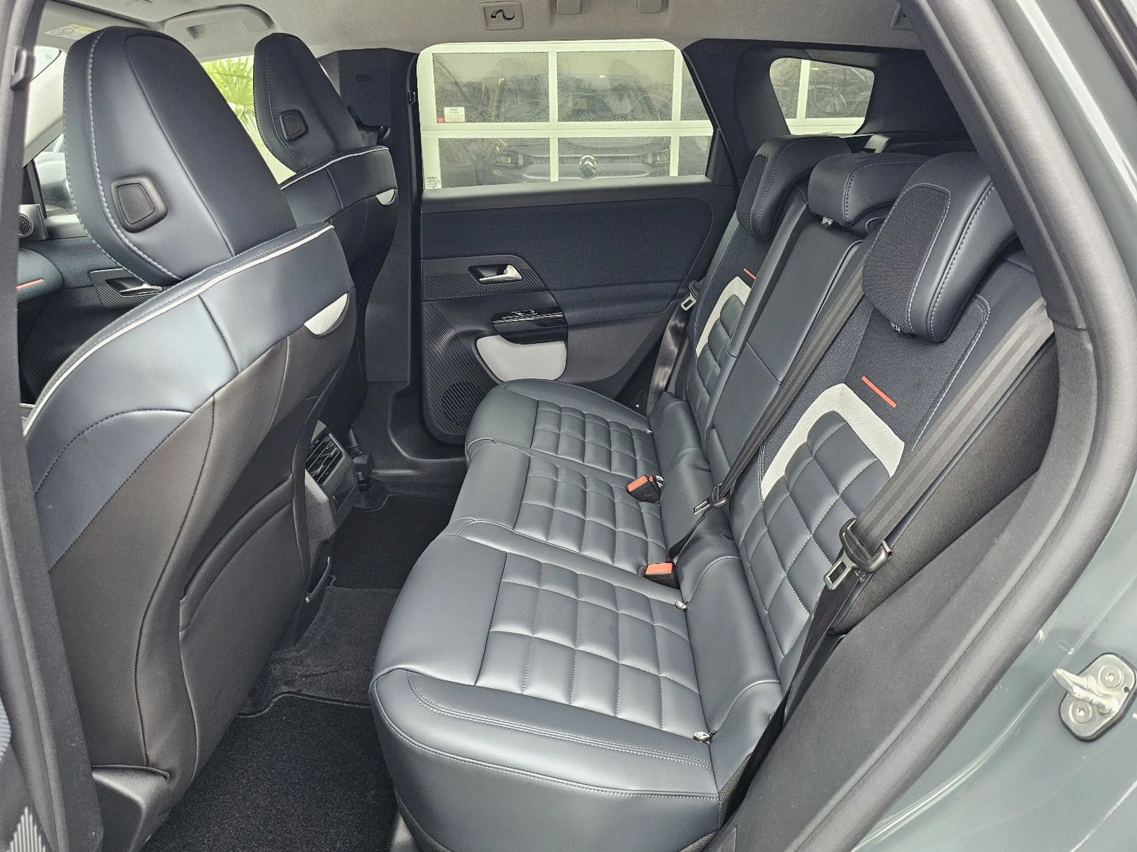 Citroen C5 Aircross 145 Hybrid MAX *Winter-Paket MAX* — photo 21