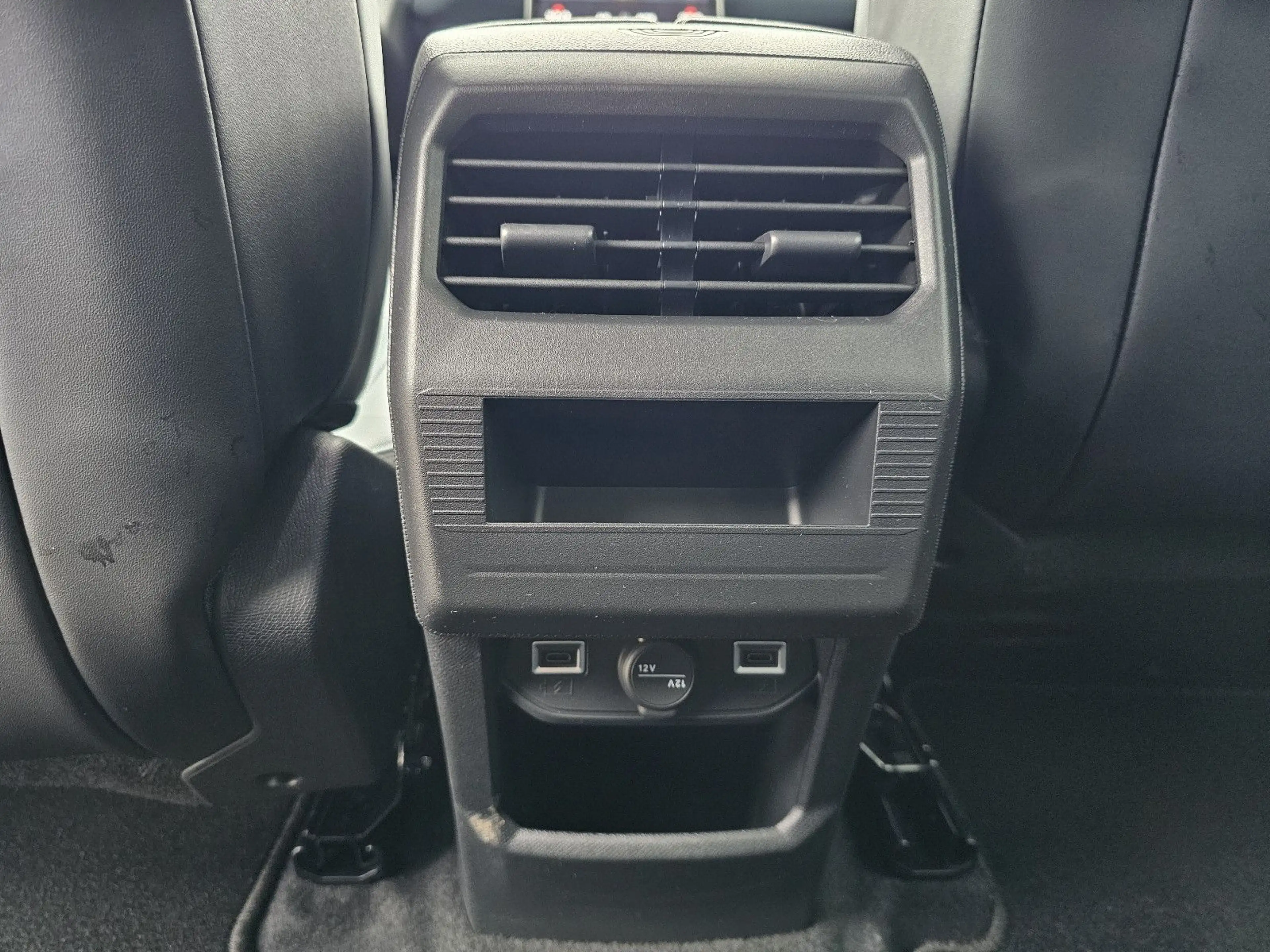 Citroen C5 Aircross 145 Hybrid MAX *Winter-Paket MAX* — photo 22