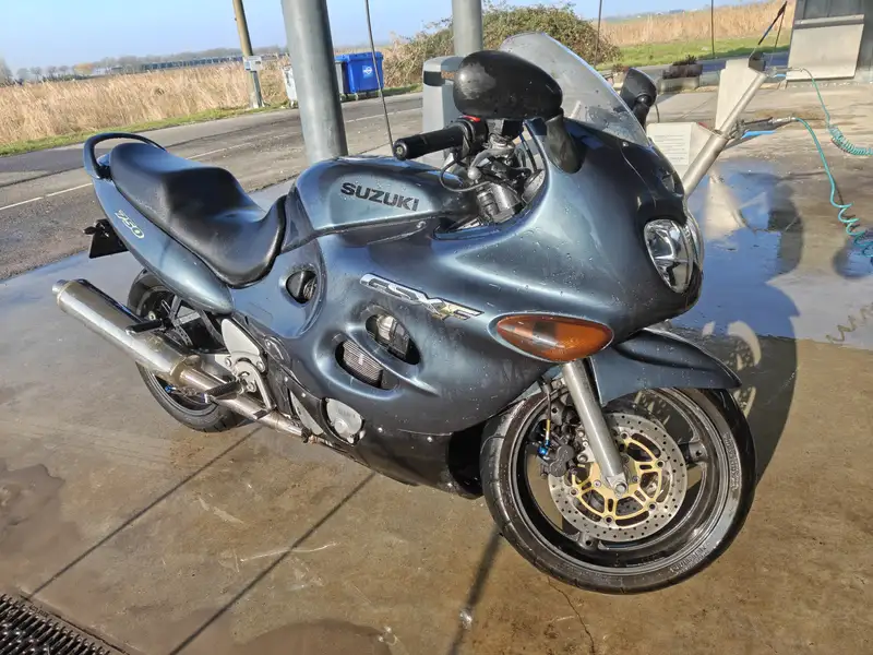 Suzuki GSX 750