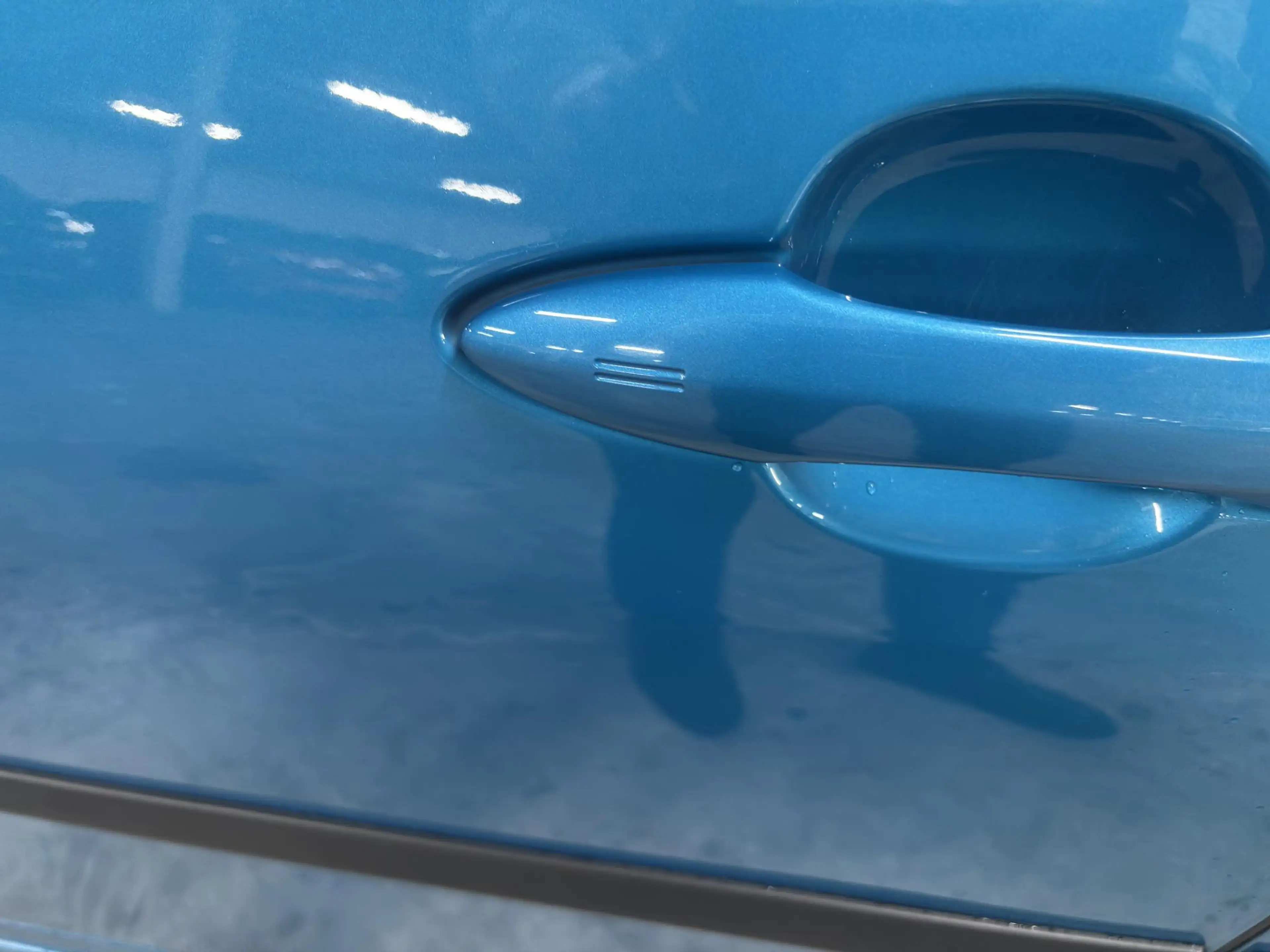 Toyota Prius 1.8 Plug-in Business Plus — photo 2