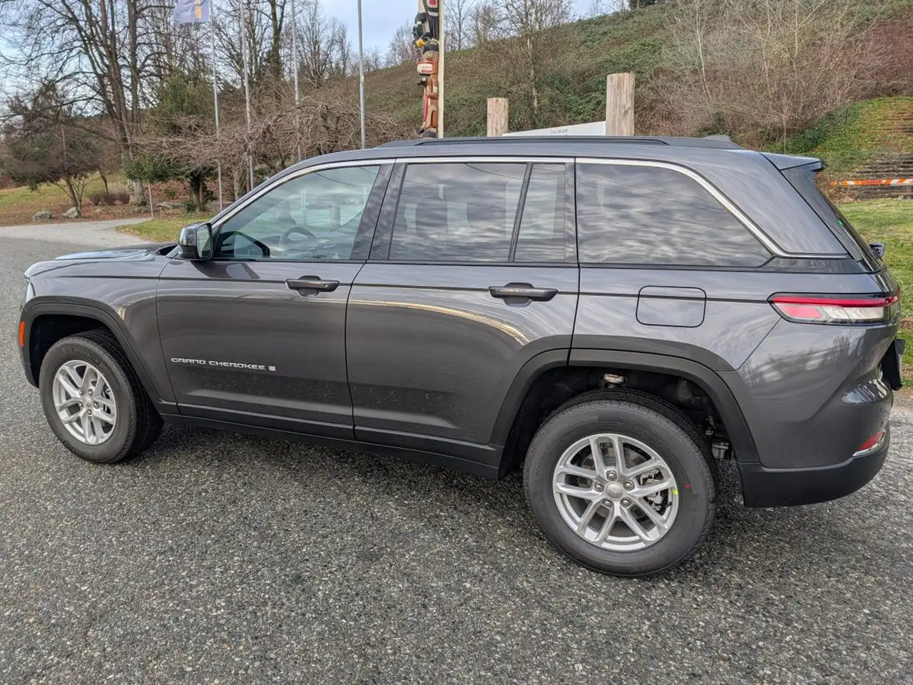 Jeep Grand Cherokee снимка Jeep Grand Cherokee