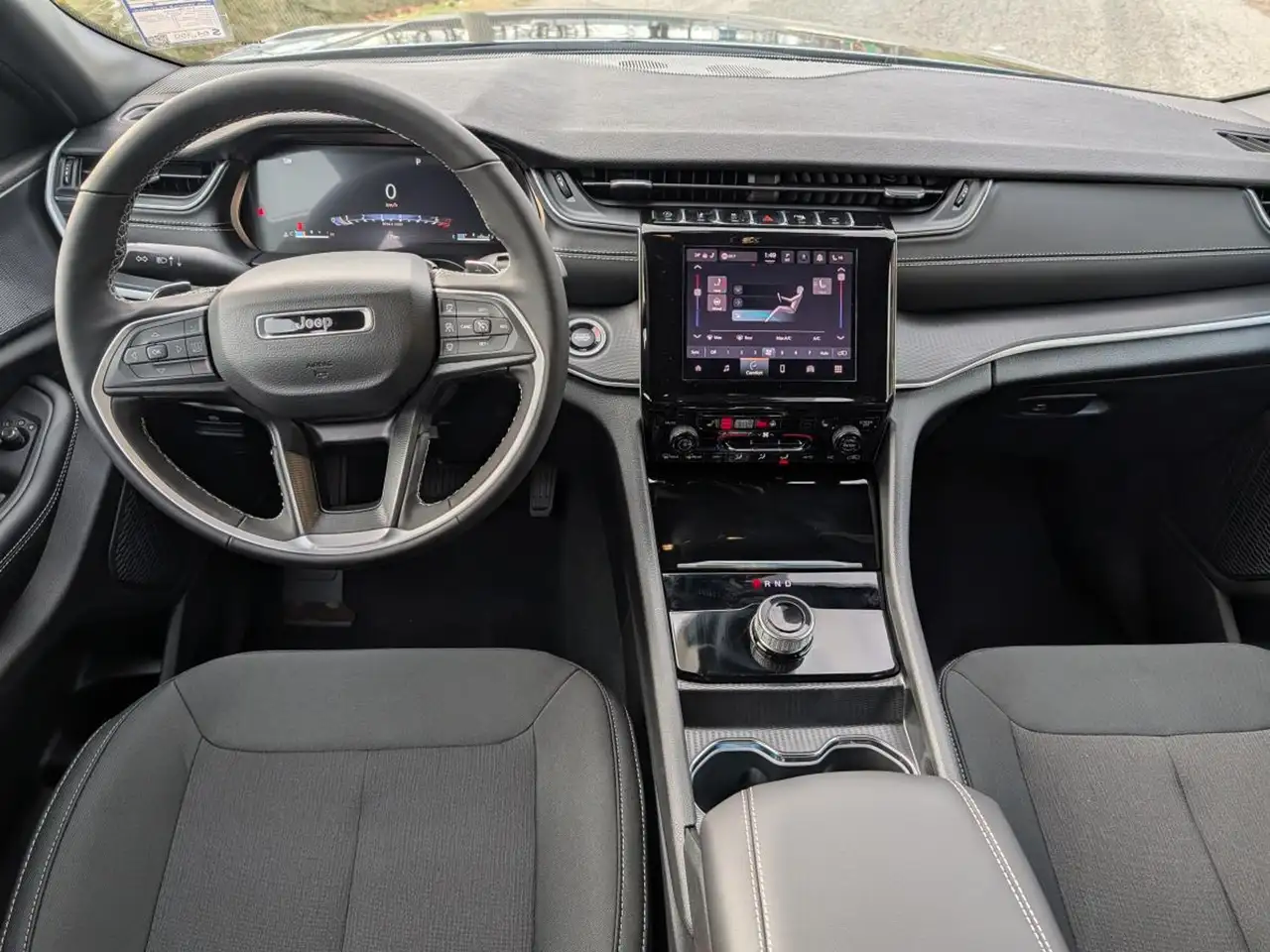 Jeep Grand Cherokee снимка Jeep Grand Cherokee