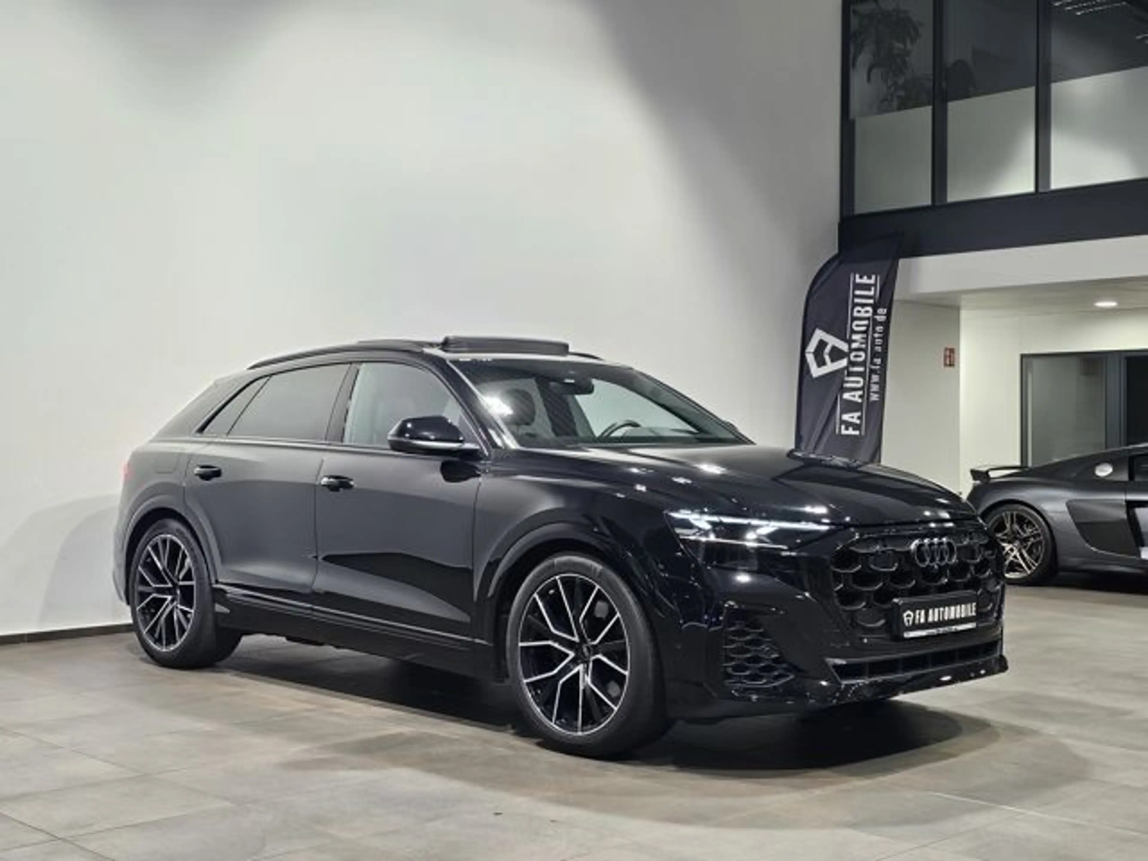 Audi SQ8 Black Edition Pano Matrix Hud B&O 22" Faceli — photo 4