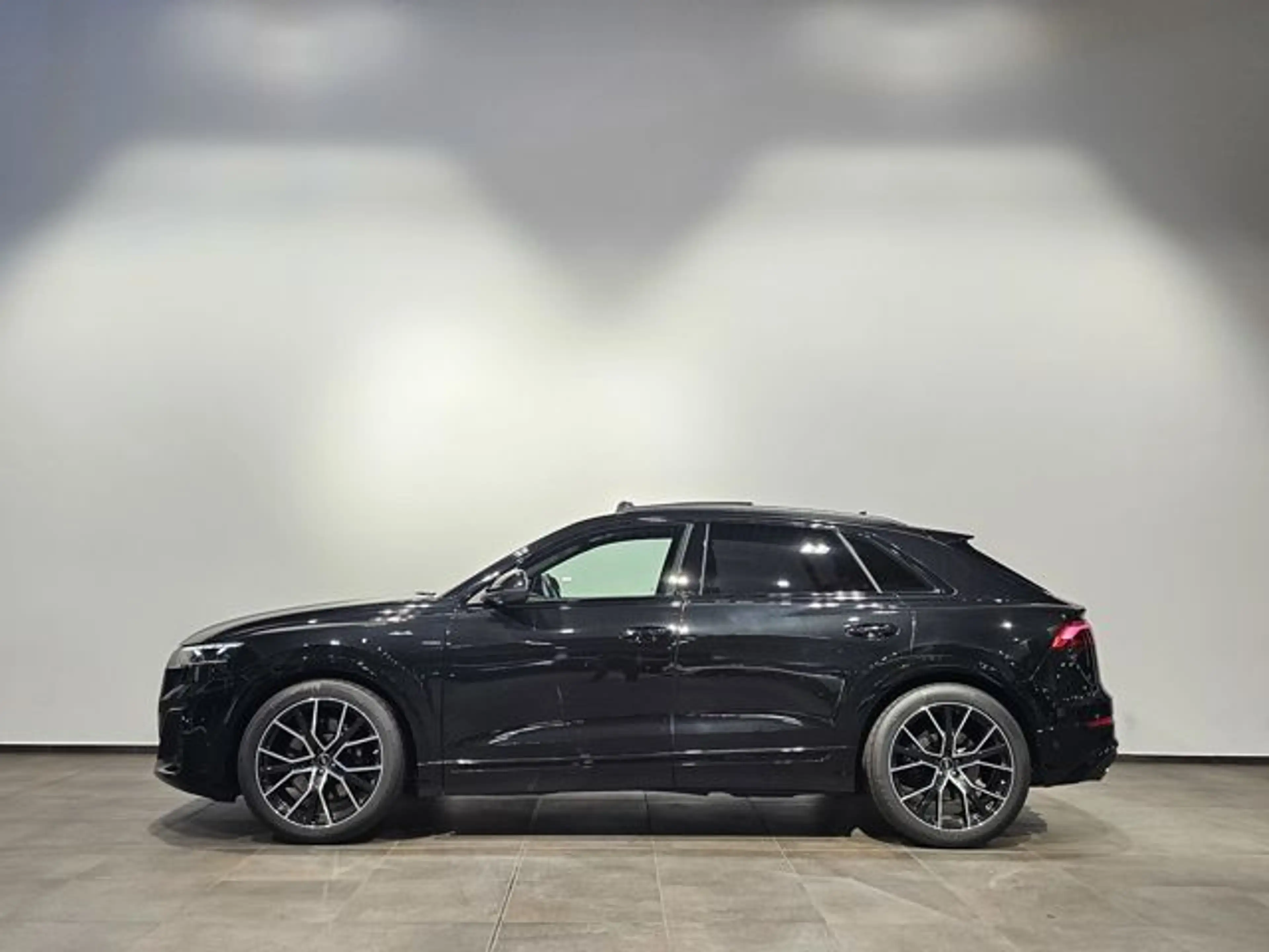Audi SQ8 Black Edition Pano Matrix Hud B&O 22" Faceli — photo 8