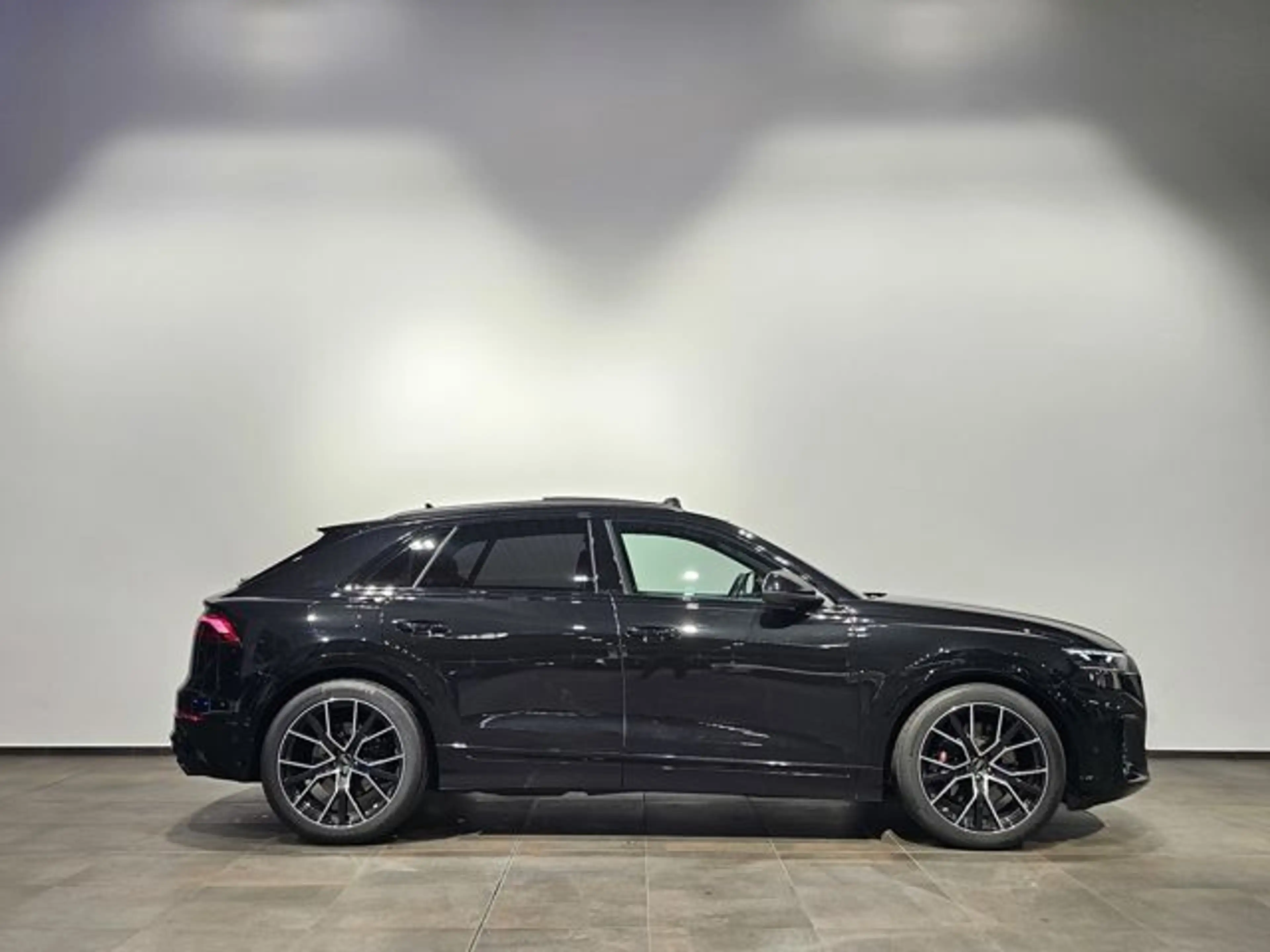 Audi SQ8 Black Edition Pano Matrix Hud B&O 22" Faceli — photo 7