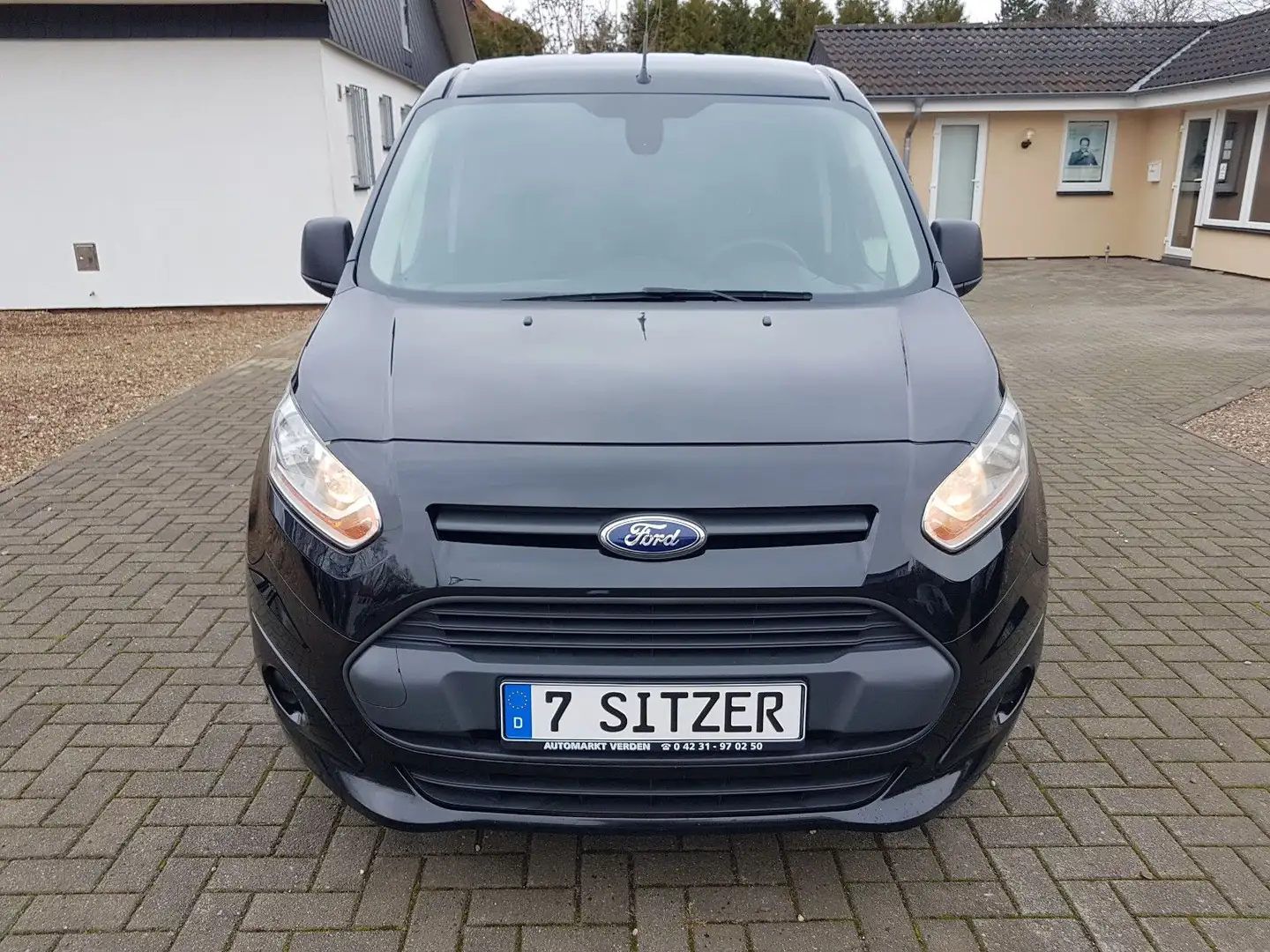 Ford Grand Tourneo SHZ  AHK  AUTOMATIK   7 Sitzer Schwarz - 2