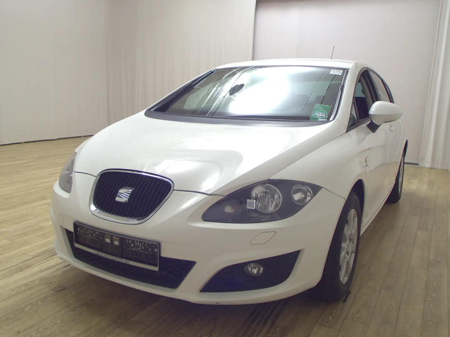 SEAT Leon 1.2 TSI SHZ Klima Facelift Weiß - 2