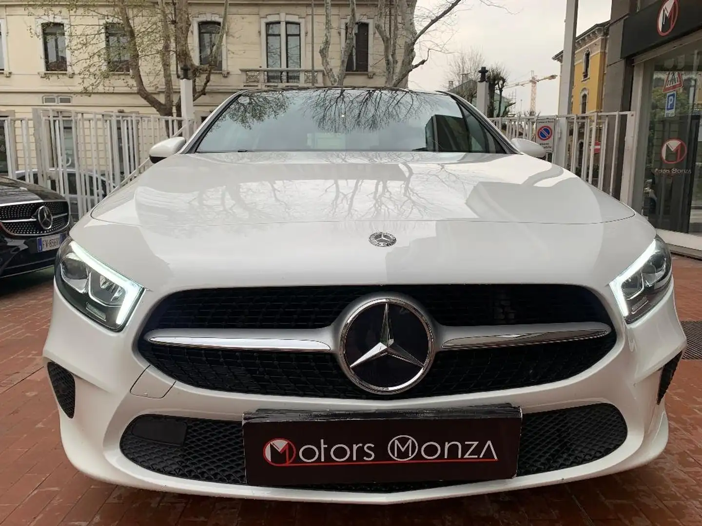 Mercedes-Benz A 200 *Tetto panoramico  apribile*Pelle *Full Led White - 1