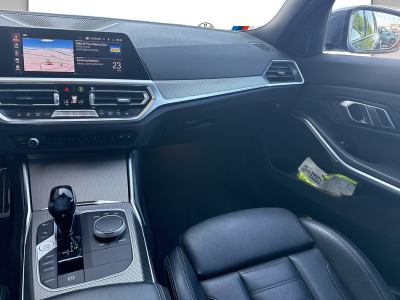 BMW 330 i xDrive Touring inkl. Laserlicht, HUD, SZH — photo 8