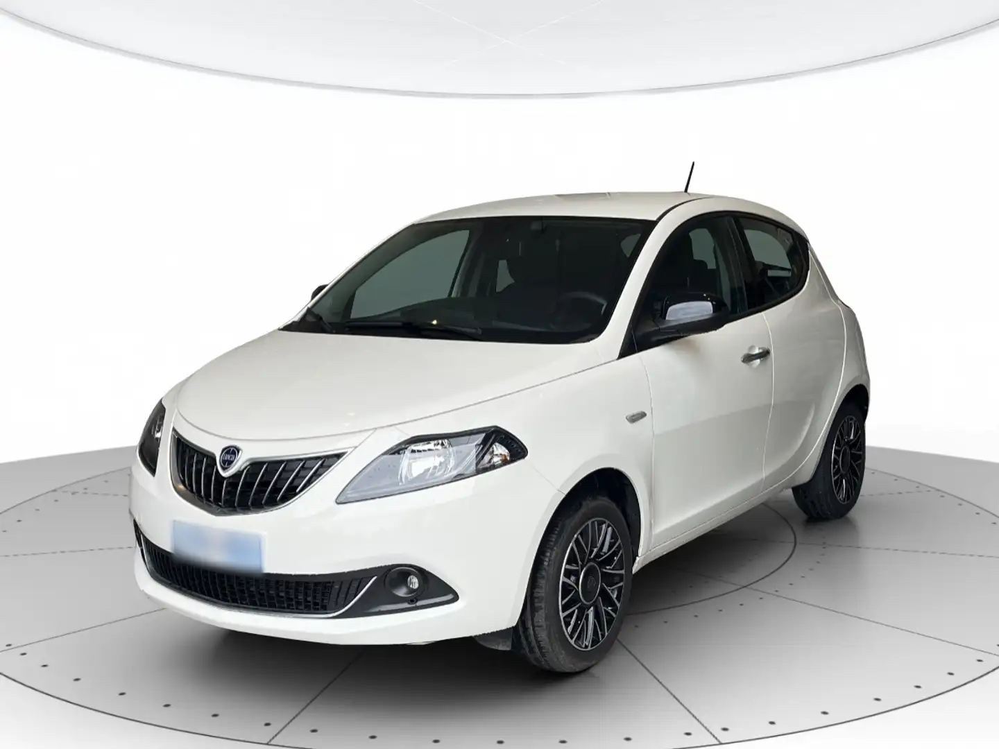 Lancia Ypsilon 1.0 Hybrid 70cv Platino Weiß - 1