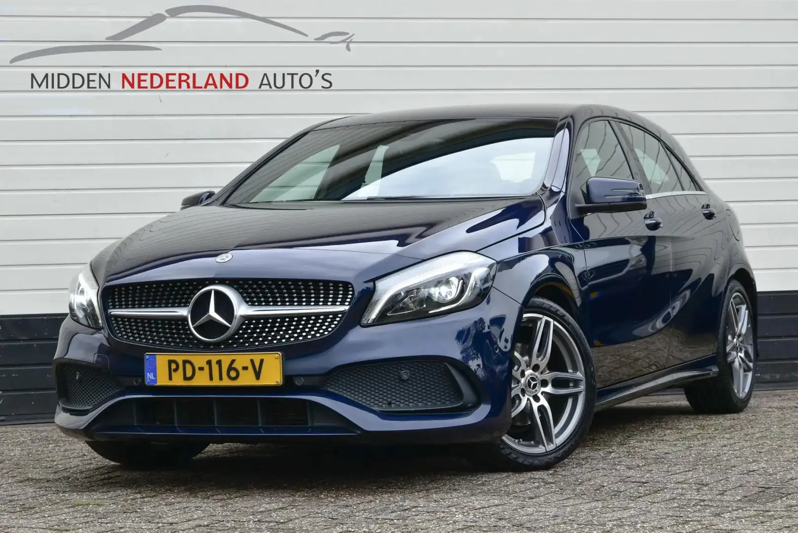 Mercedes-Benz A 180 d Business Solution * AMG PAKKET * AUTOMAAT * NAP Blau - 1