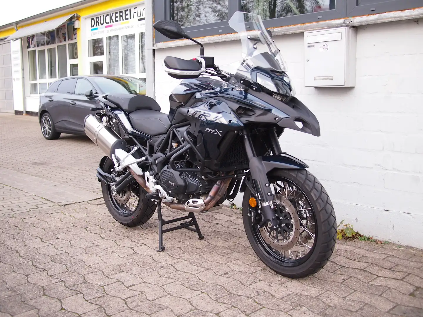 Benelli TRK 502 X - 1. Hand mit Restgarantie Azul - 1