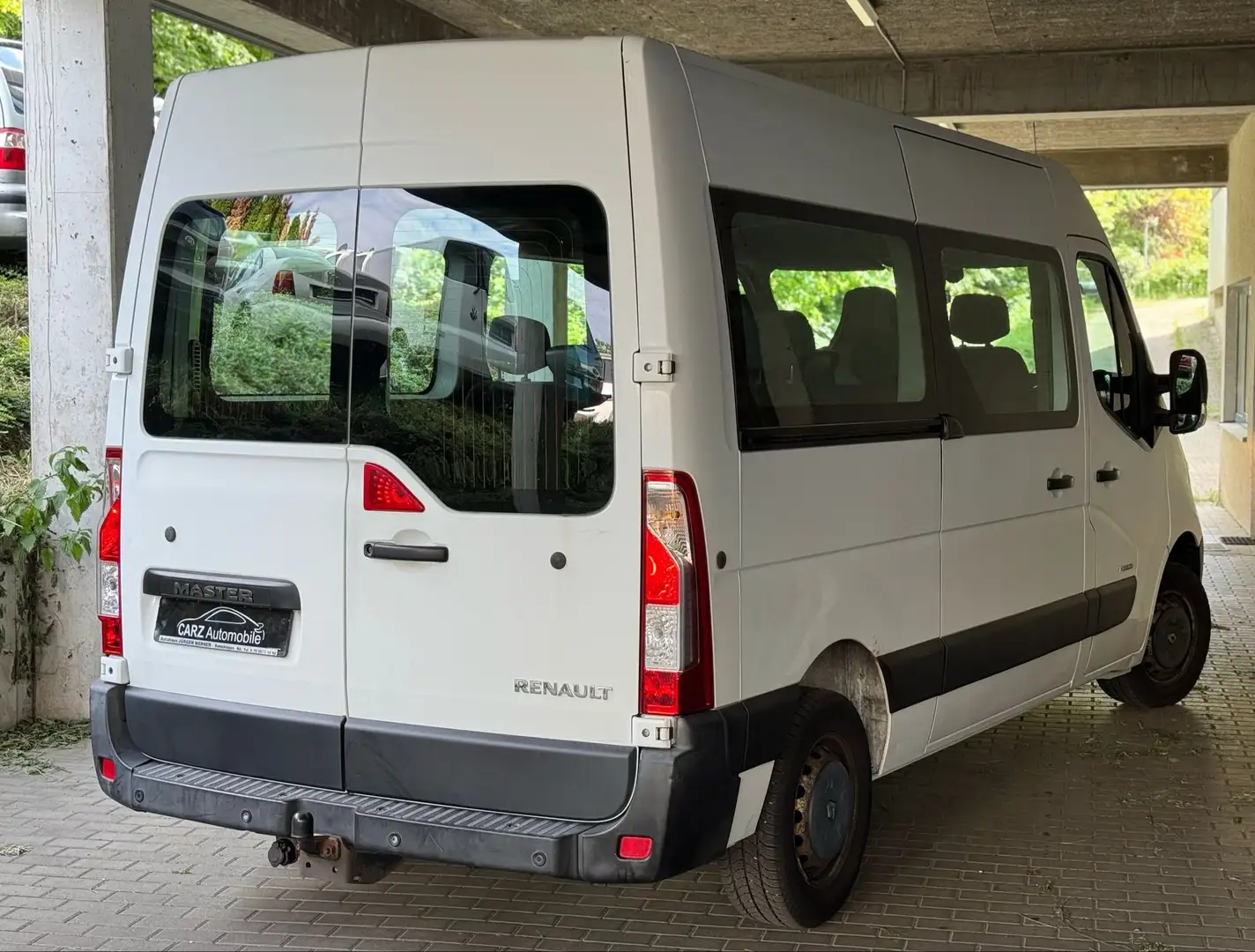 Renault Master L2H2 3,3t ** 9 Sitzer ** 2. Hand ** Blanco - 2