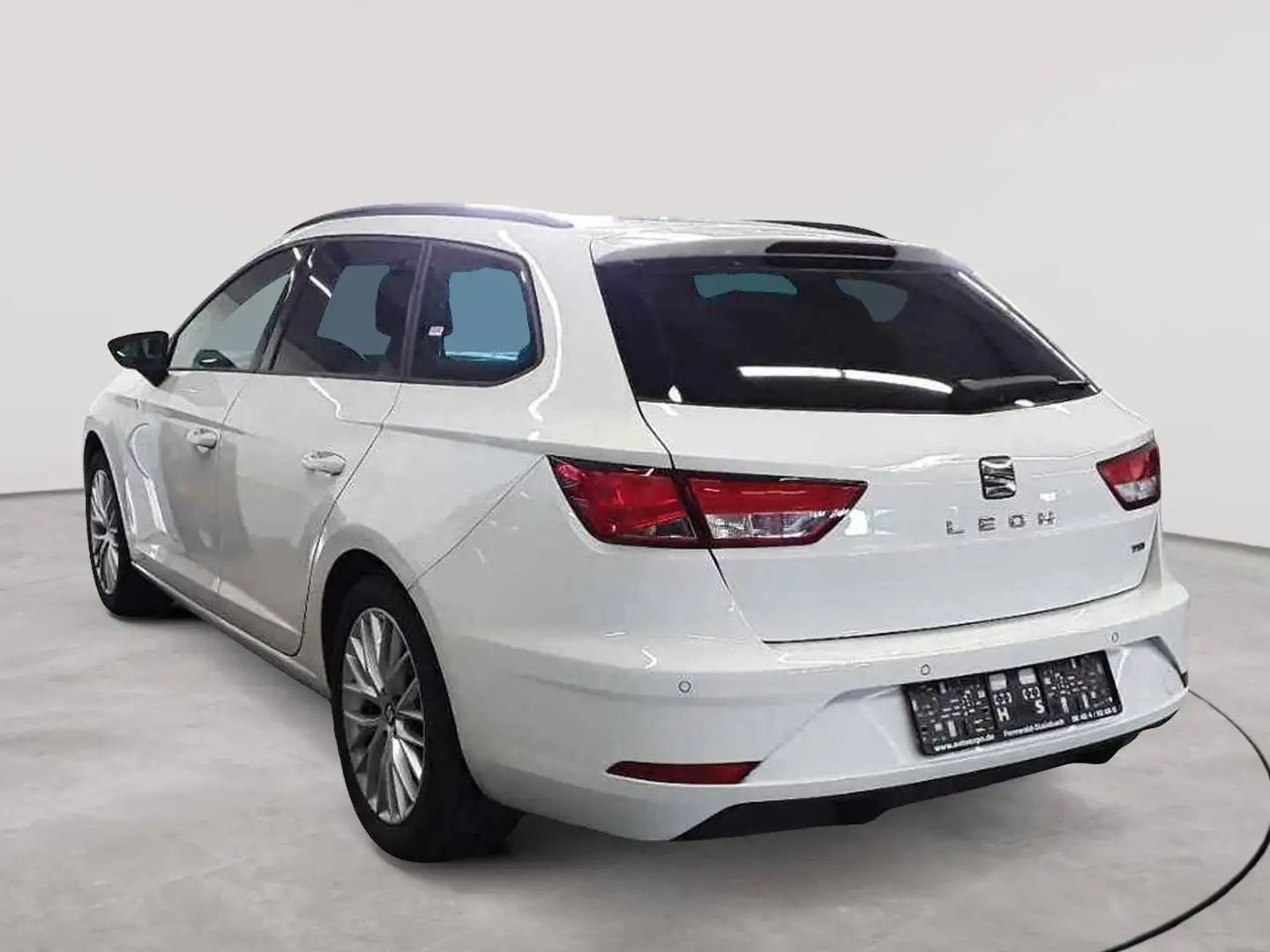 SEAT Leon Leon ST 1.5 TGI DSG Style PANO NAV Weiß - 2