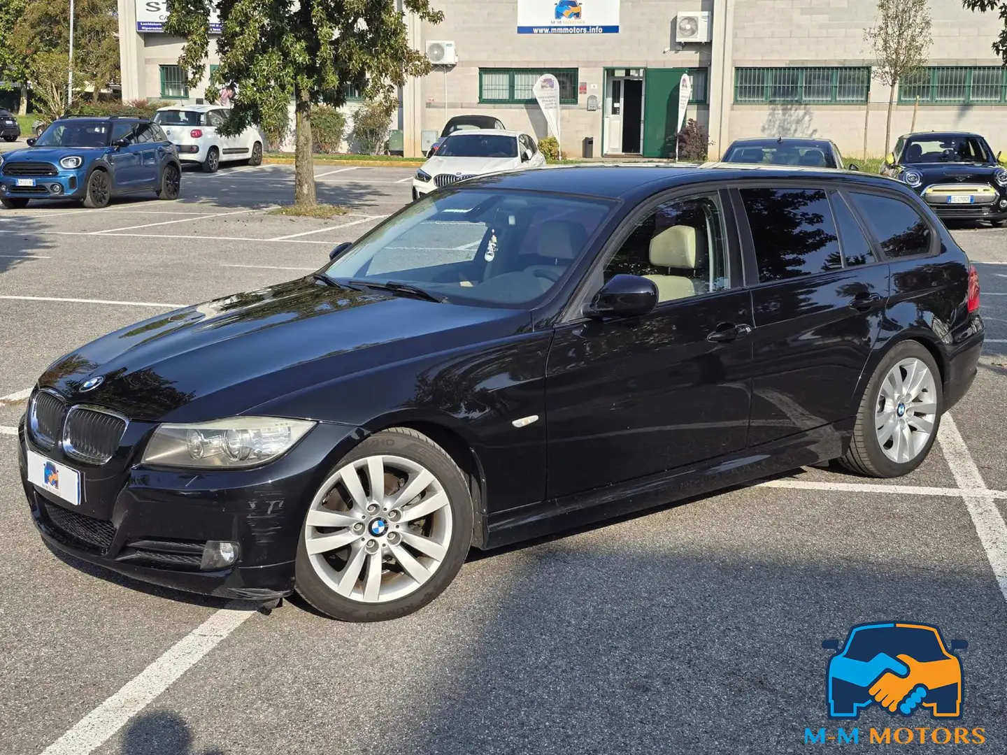 BMW 320 d Touring Attiva Noir - 1