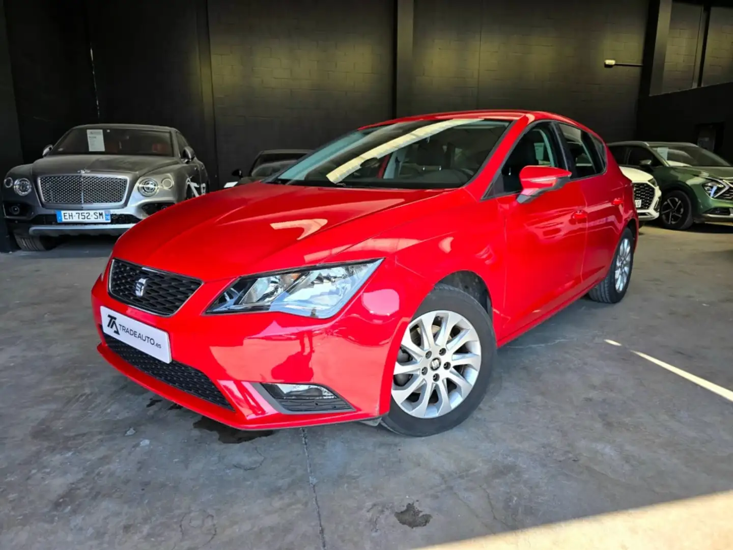 SEAT Leon 1.6TDI CR S&S Reference 110 Rojo - 1