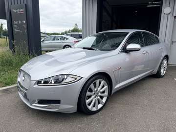 V6 3.0 D 240CH LUXE