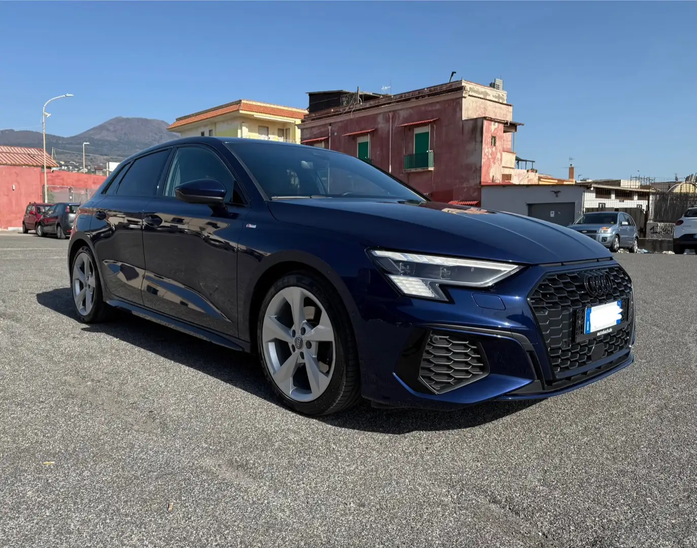 Audi A3 Sportback 35 S line s-tronic Matrix-alcantara-B&O - 1
