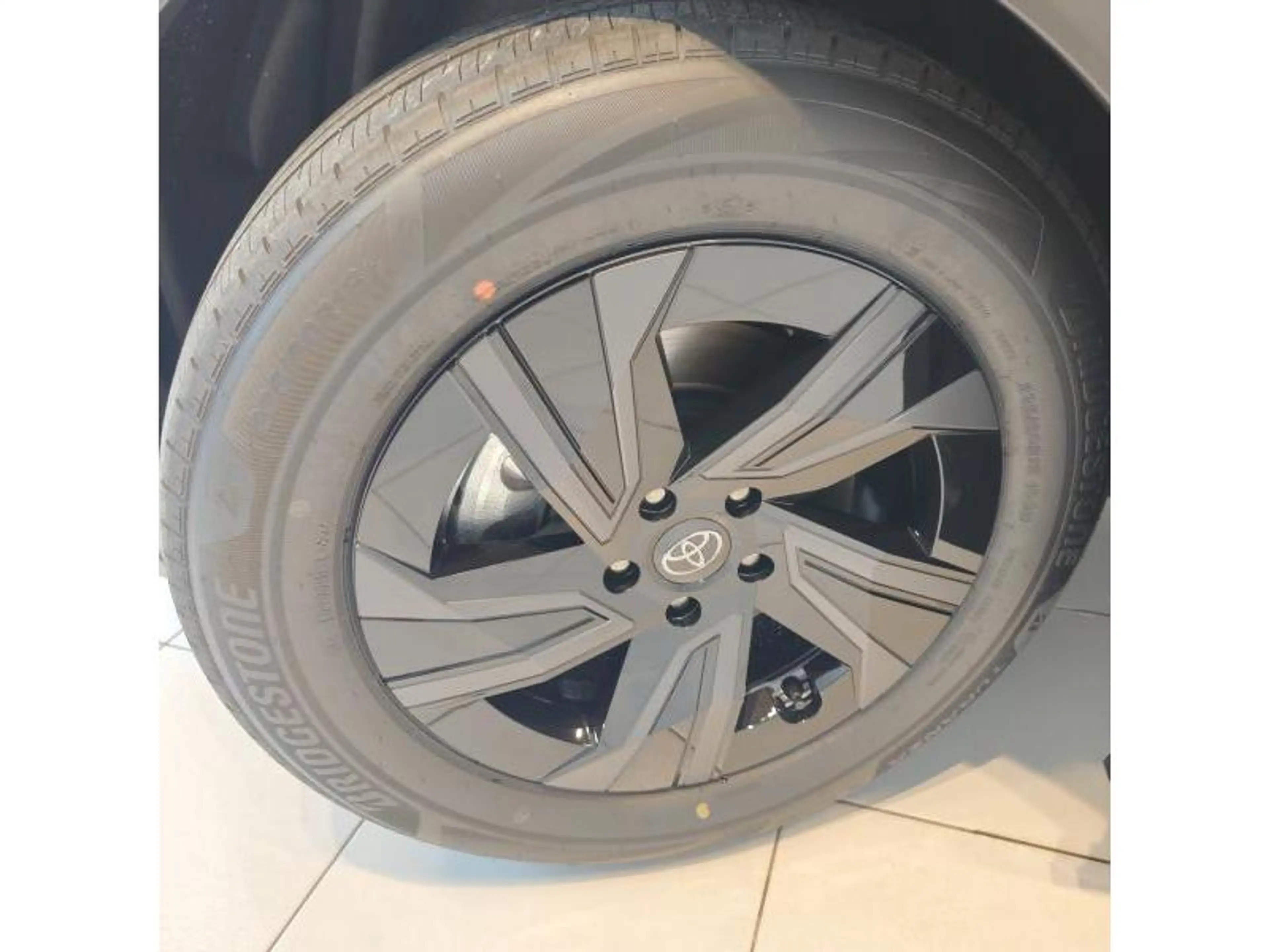 Toyota C-HR Business — photo 7