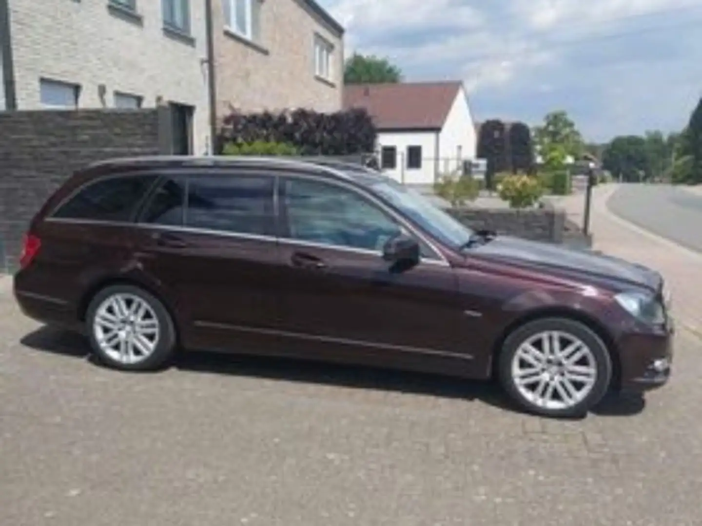 Mercedes-Benz C 200 CDI DPF (BlueEFFICIENCY) Elegance Hnědá - 1