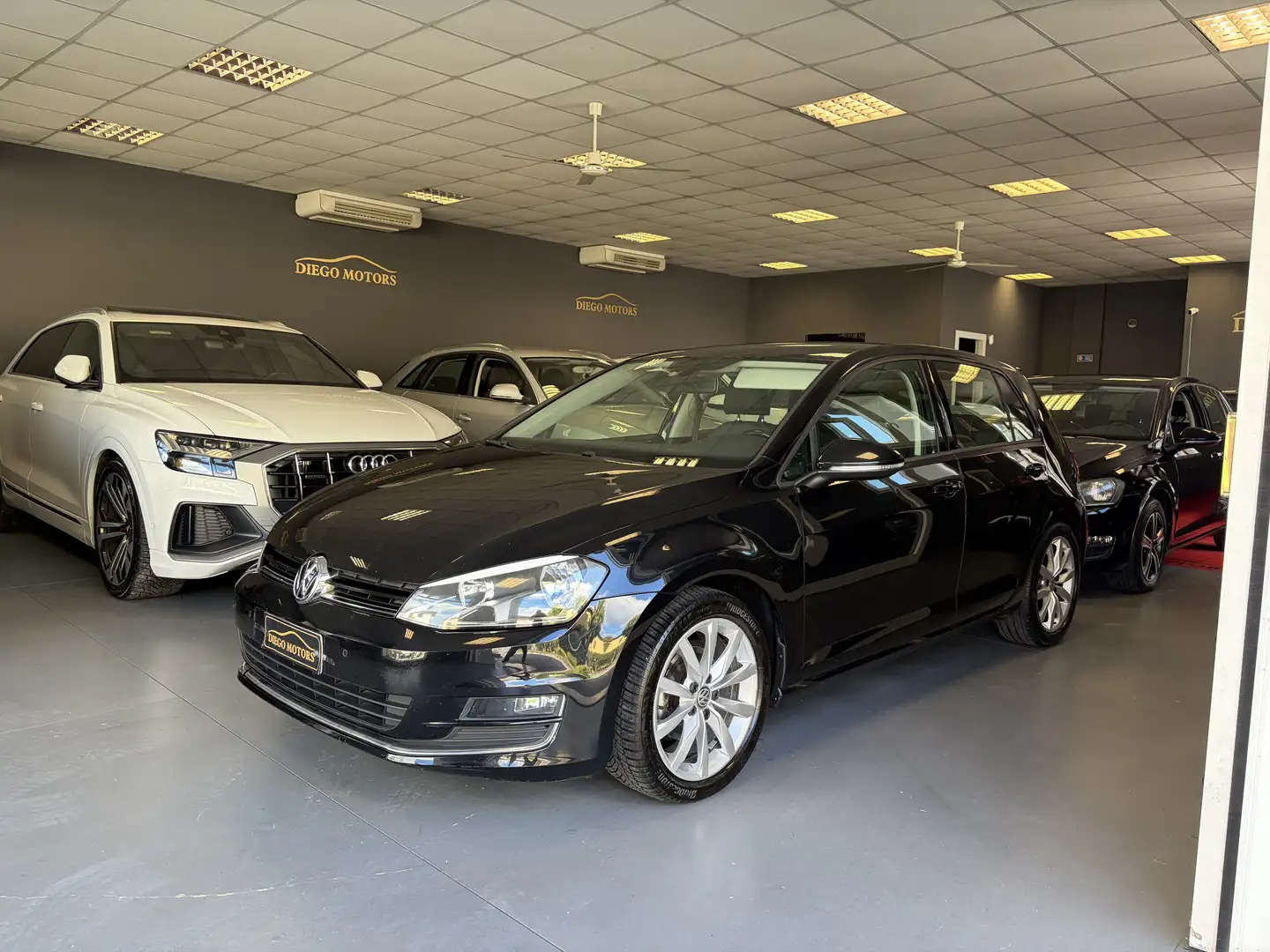 Volkswagen Golf 5p 1.6 tdi (btdi) Highline 110cv ok neopatentati - 1