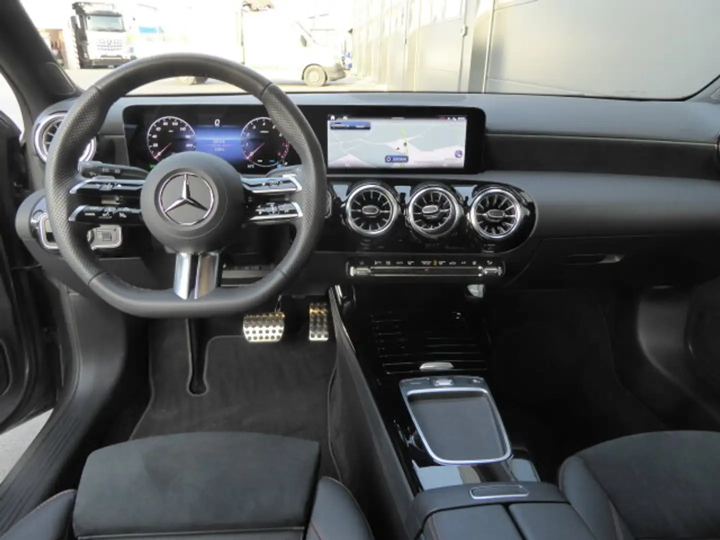 Mercedes-Benz A 180 A 180 AMG Advanced Plus Standh. Kamera Keyless LED Grigio - 2