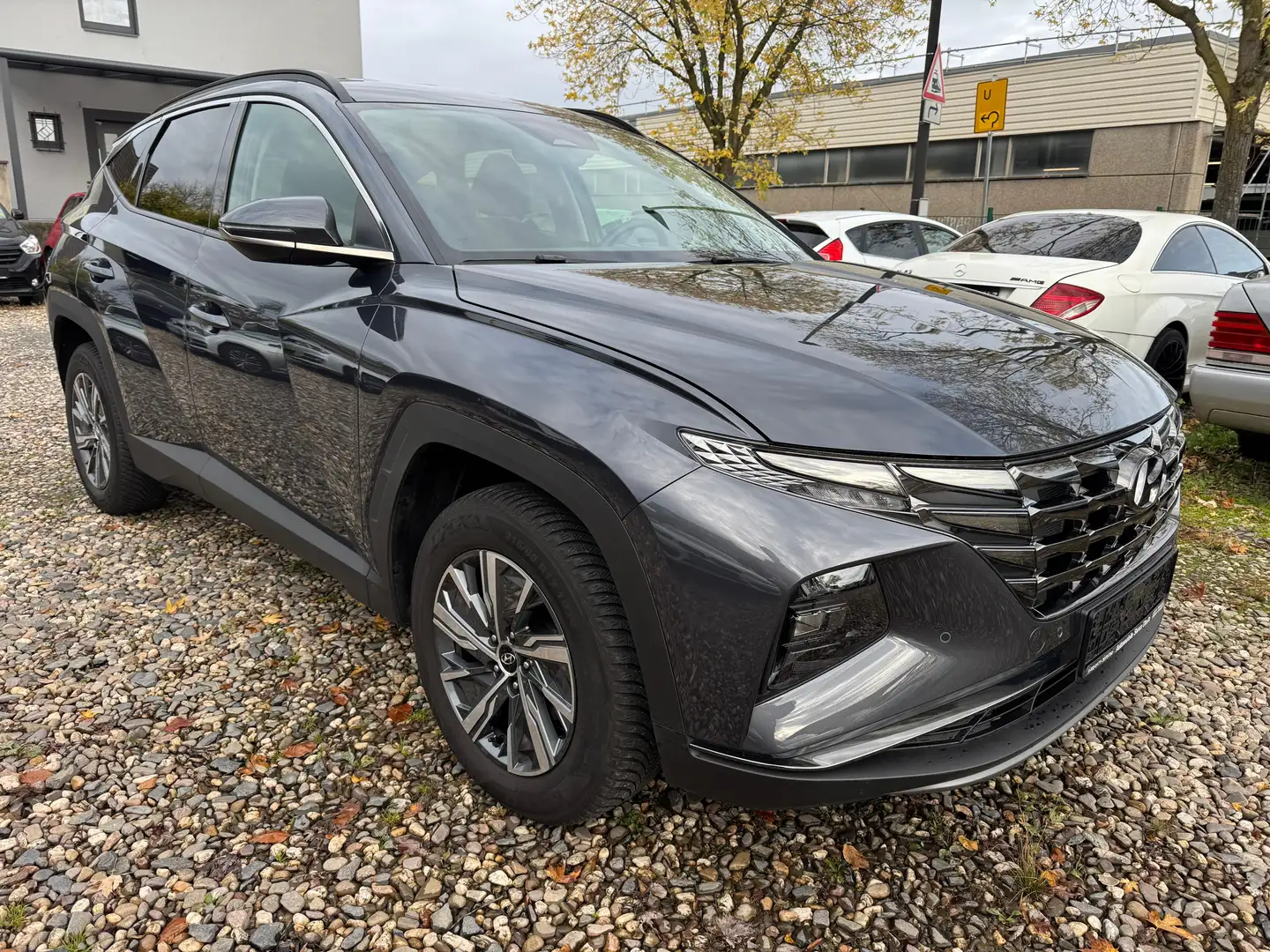 Hyundai TUCSON Trend Hybrid 2WD Navi Kamera Garantie Grau - 1