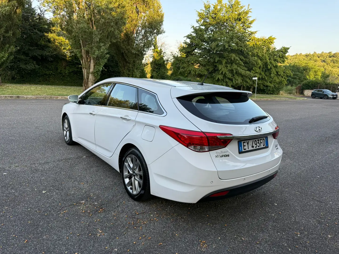 Hyundai i40 Wagon 1.7 crdi Style byInfinity 136cv - 2