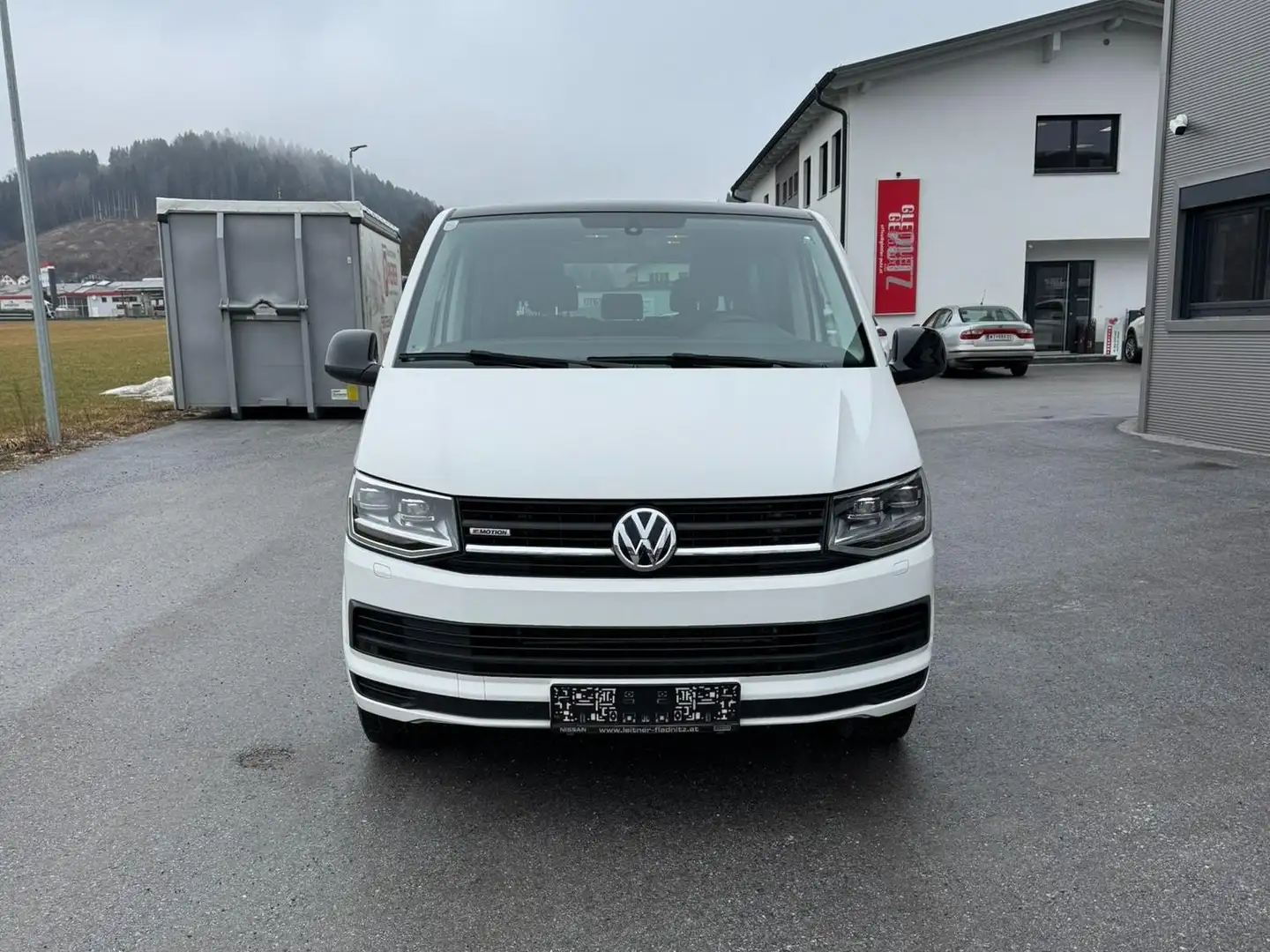 Volkswagen T6 Multivan Multivan Trendline 2,0 TDI 4Motion BMT DSG Weiß - 2