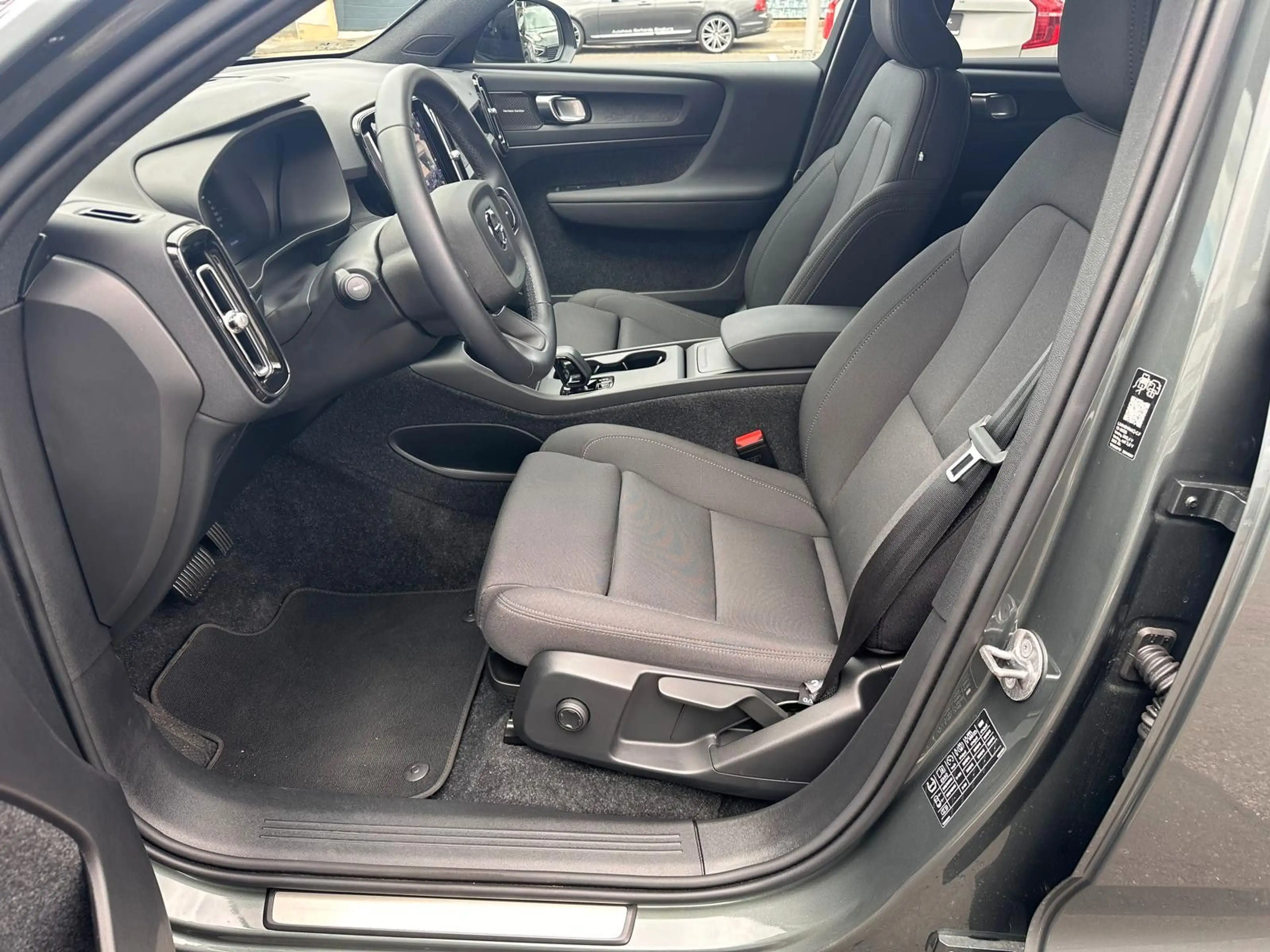Volvo EX40 RWD Plus Dark 360°,WP,ACC,BLIS,Pixel LED — photo 15