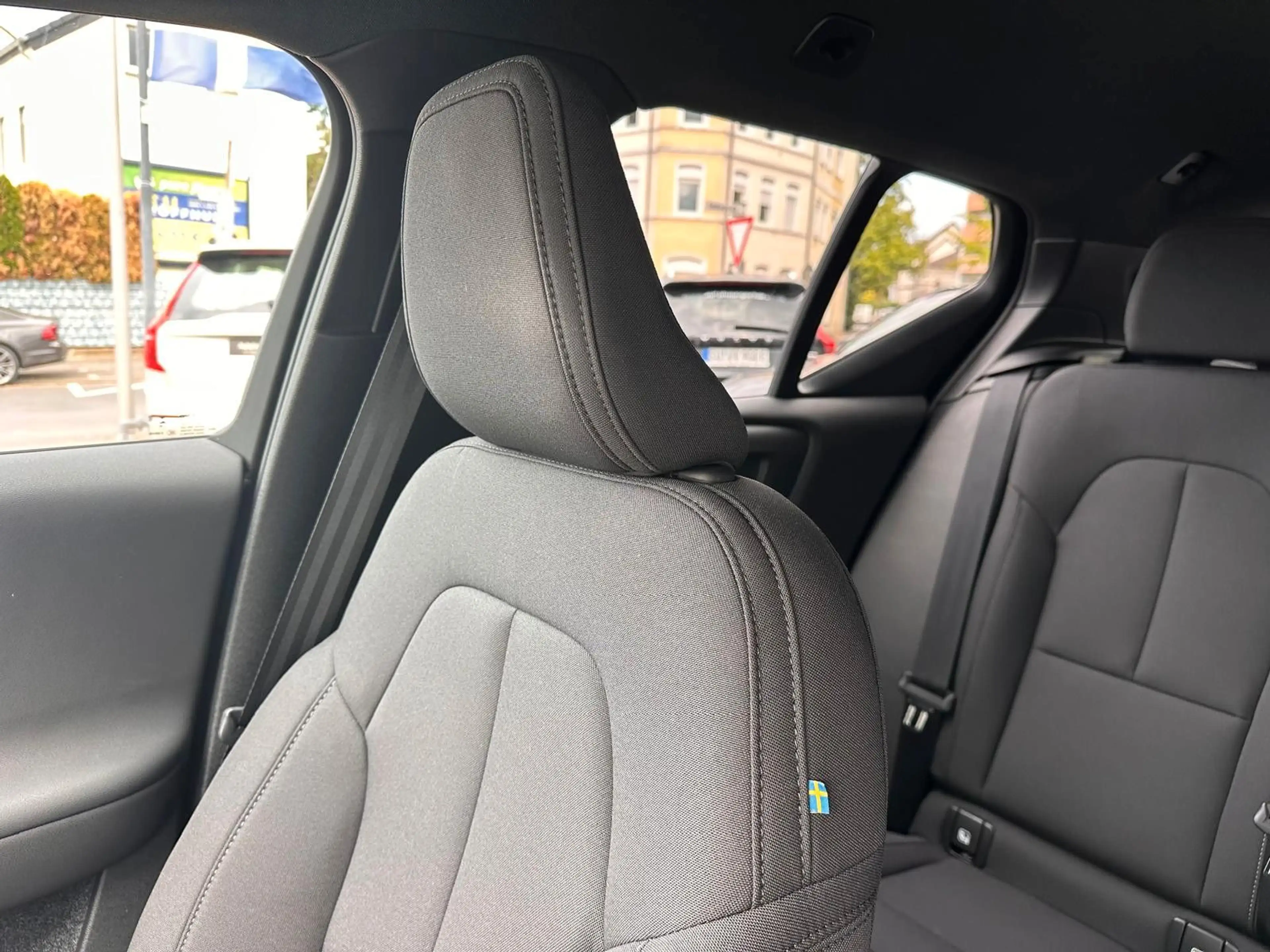 Volvo EX40 RWD Plus Dark 360°,WP,ACC,BLIS,Pixel LED — photo 25