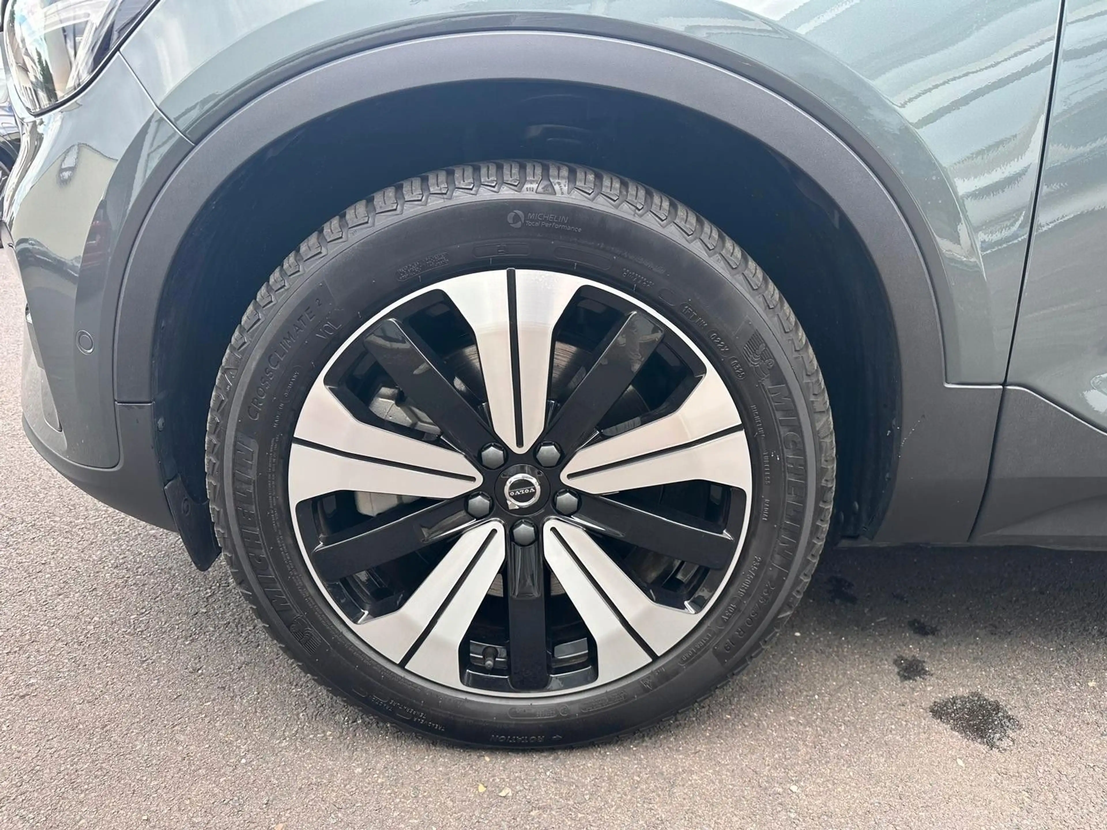 Volvo EX40 RWD Plus Dark 360°,WP,ACC,BLIS,Pixel LED — photo 13