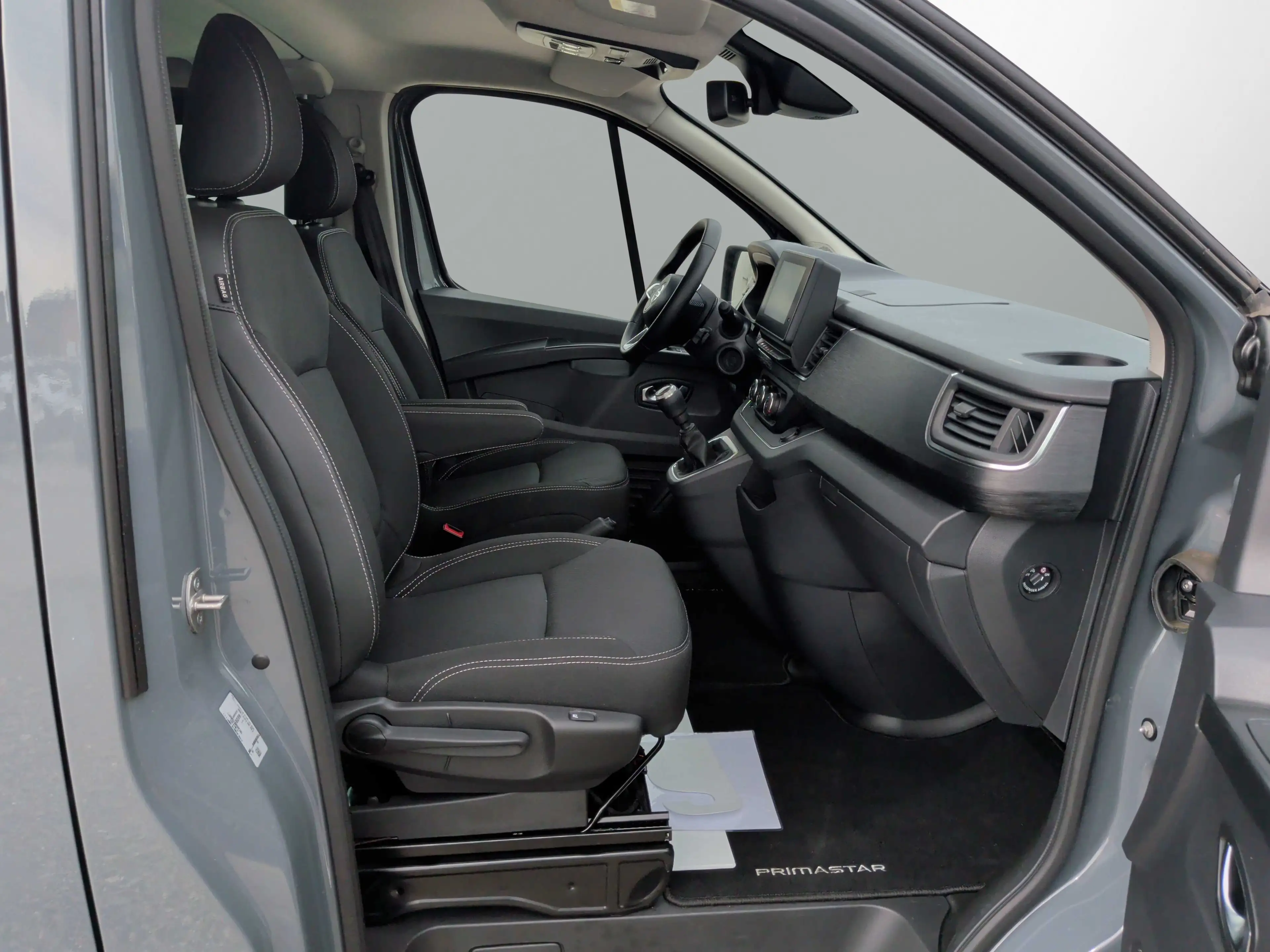 Nissan Primastar 8-Sitzer TEKNA LED Navi Garantie 2029 Allwetterr. — photo 9